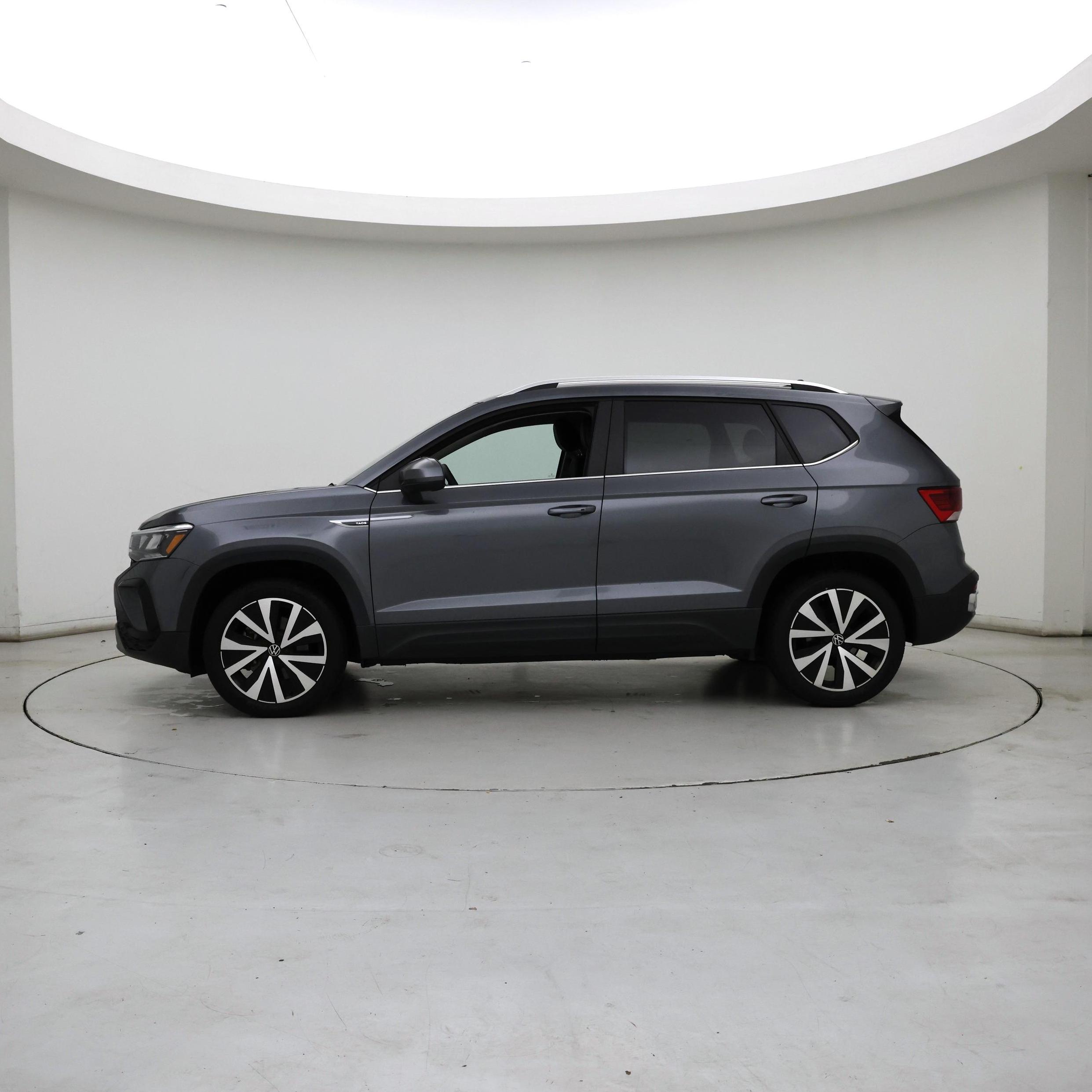 Thumbnail: 2022 Volkswagen Taos - 3