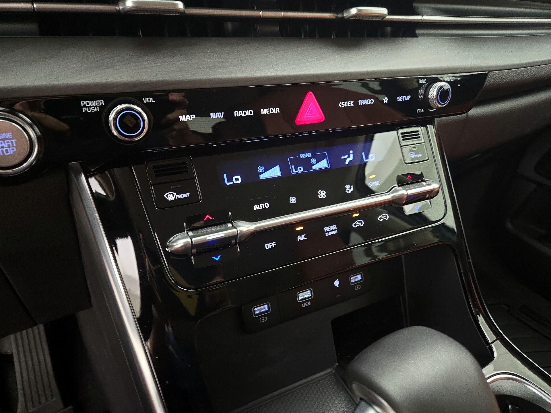 Thumbnail: 2022 Kia Carnival - 16