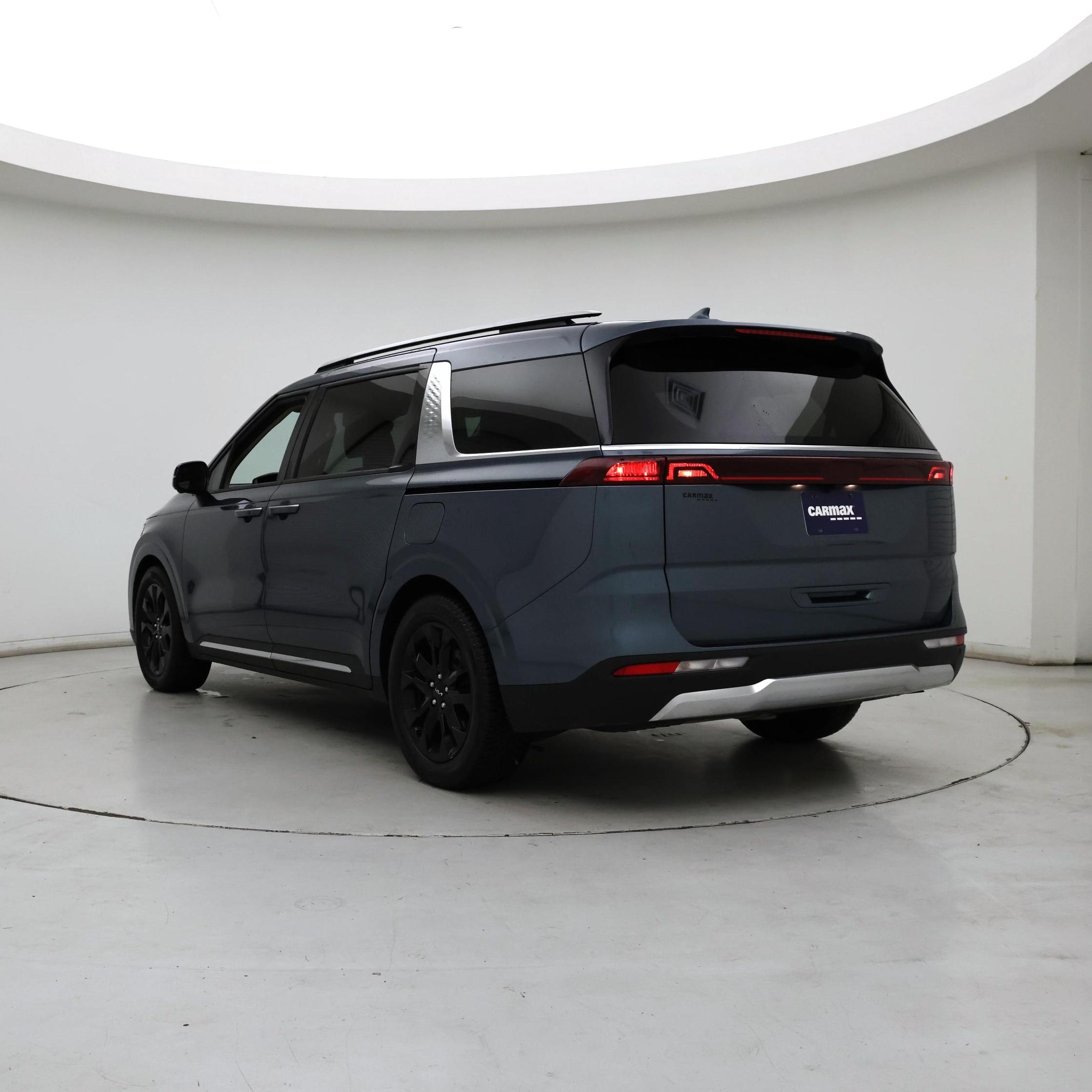 Thumbnail: 2022 Kia Carnival - 2