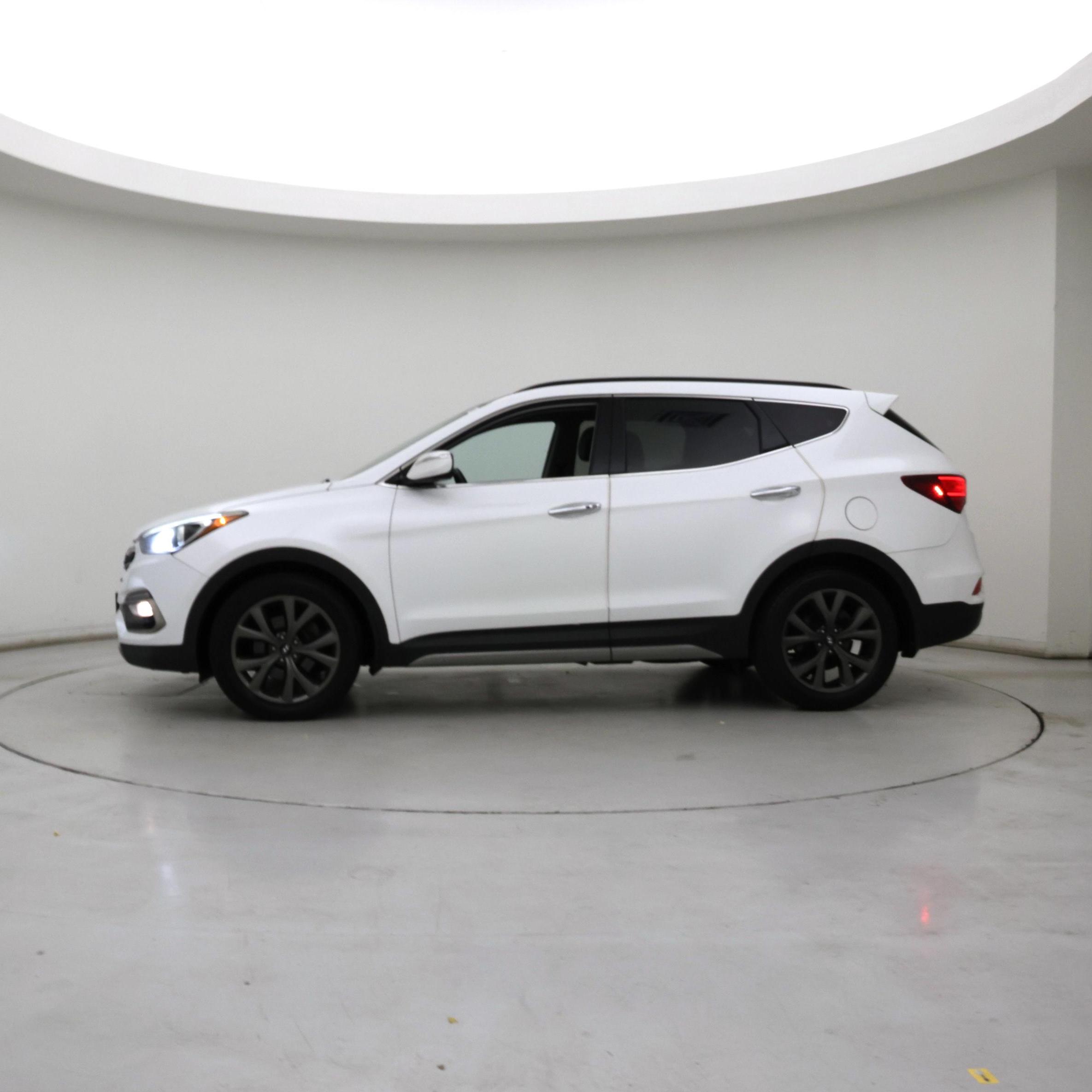 Thumbnail: 2017 Hyundai Santa Fe - 3