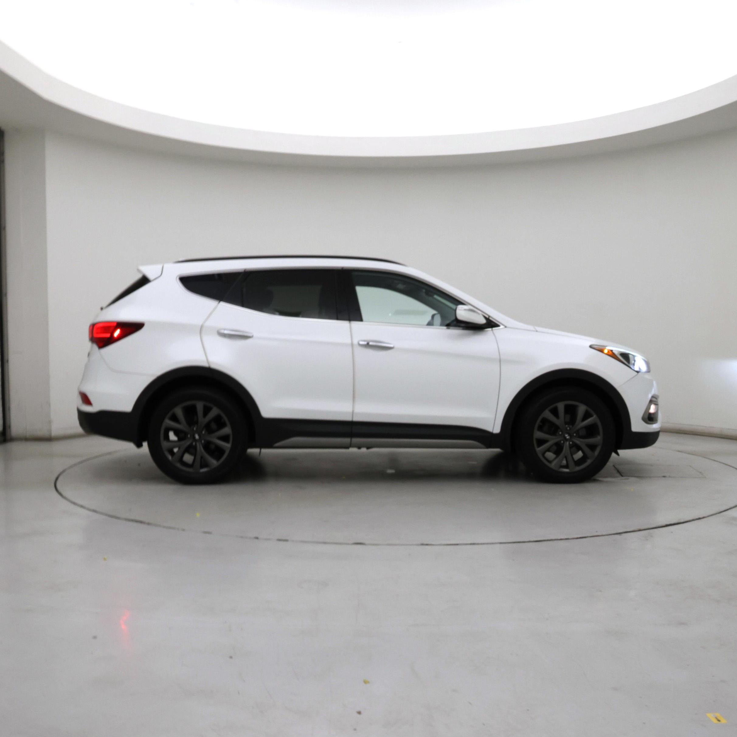 Thumbnail: 2017 Hyundai Santa Fe - 7