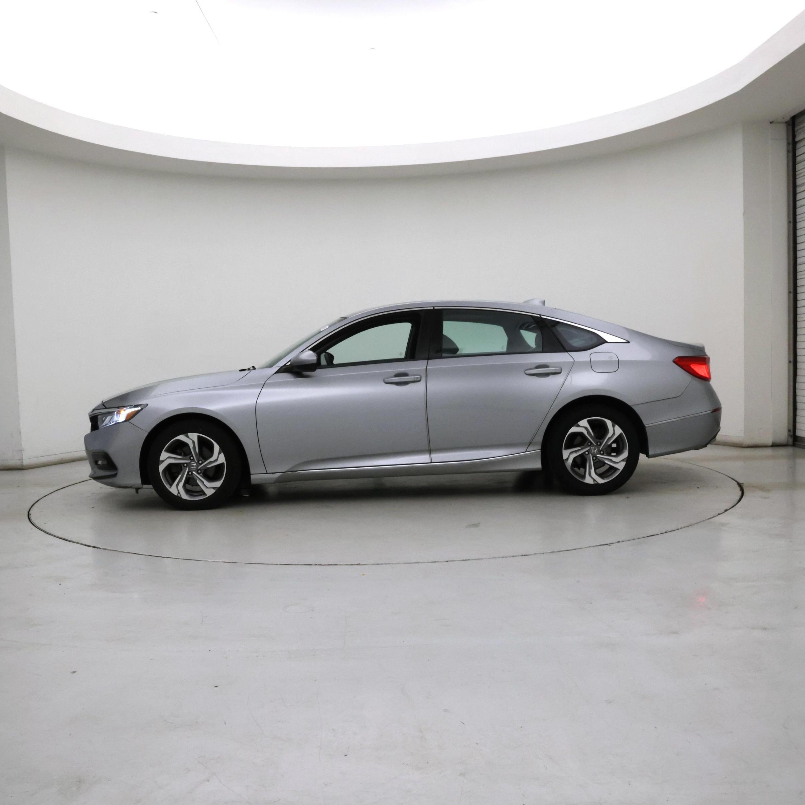 Thumbnail: 2018 Honda Accord - 3