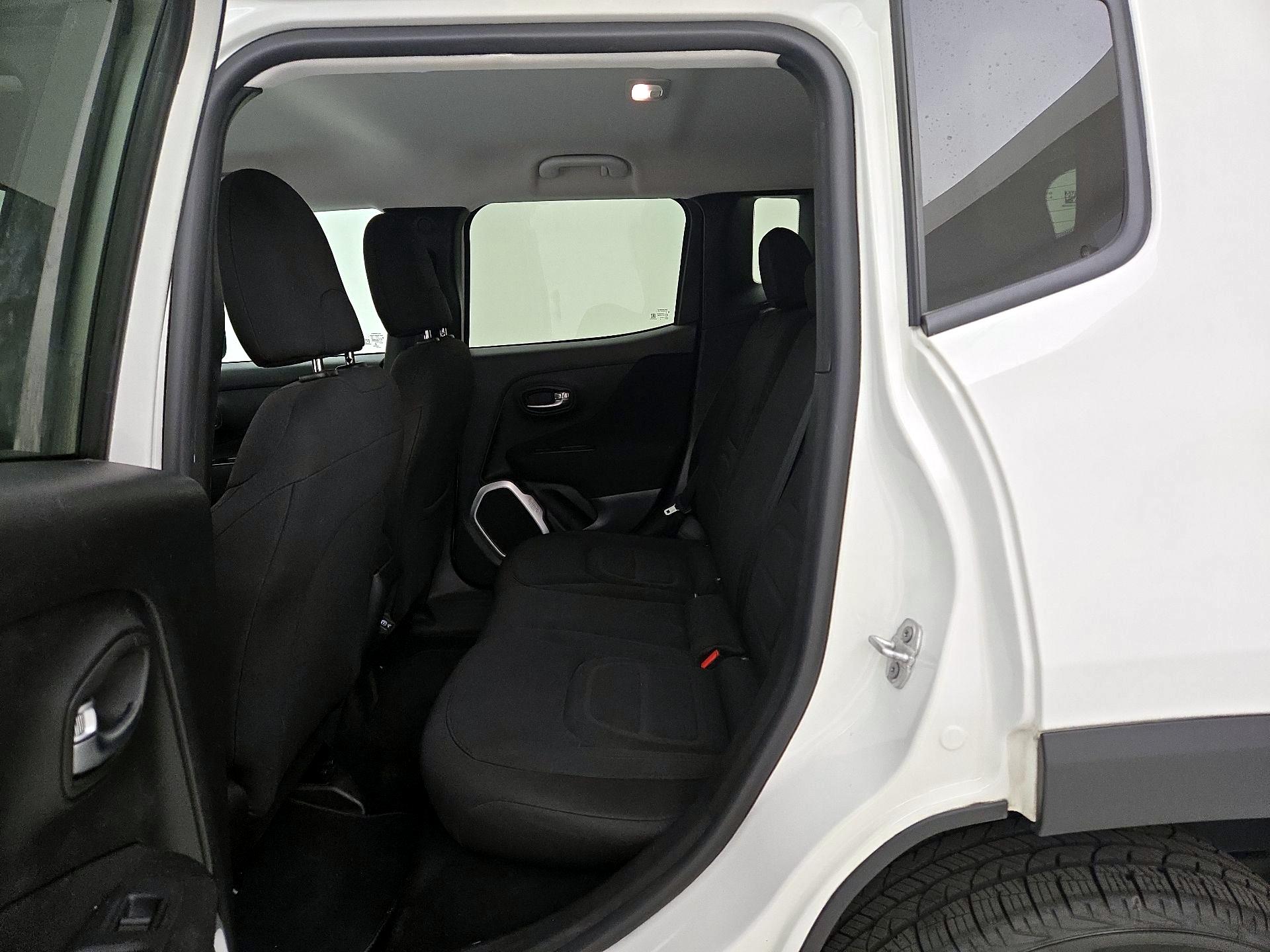 Thumbnail: 2018 Jeep Renegade - 19