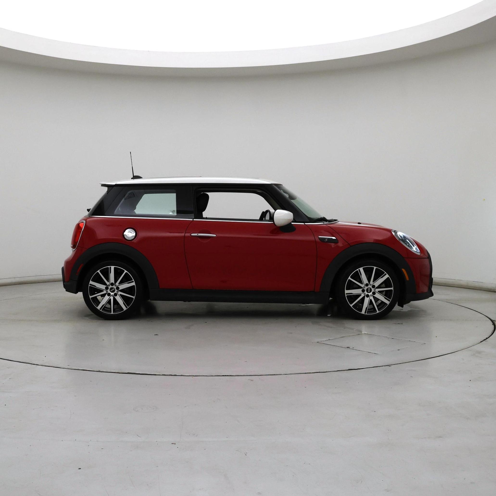 Thumbnail: 2022 MINI Cooper Hardtop - 7