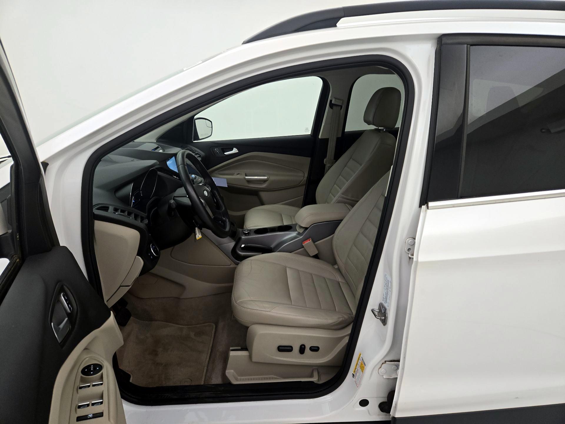 Thumbnail: 2016 Ford Escape - 11