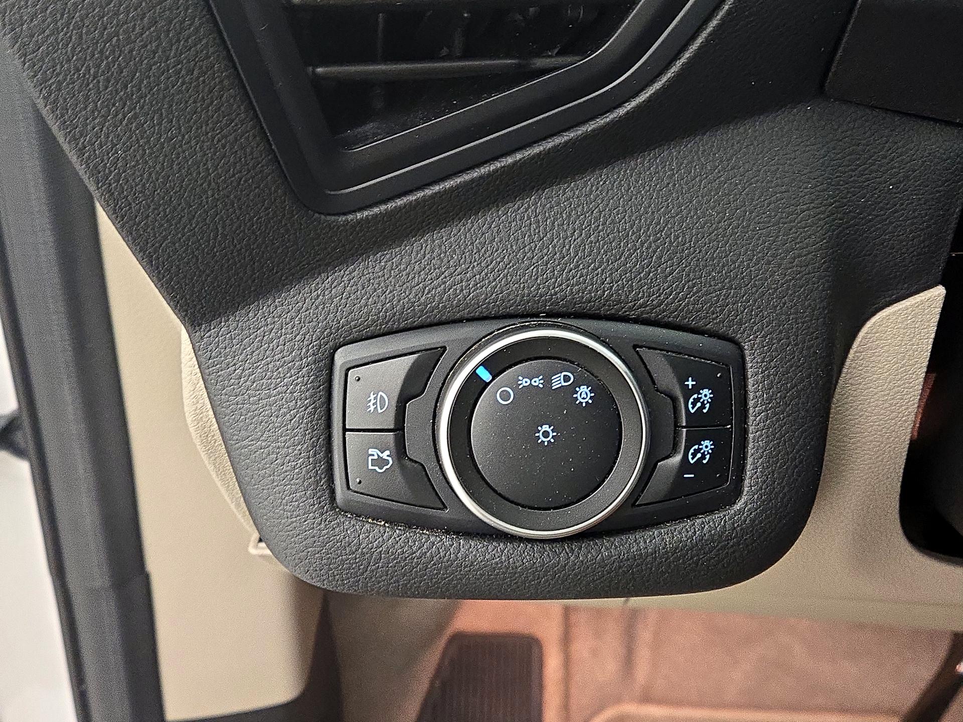 Thumbnail: 2016 Ford Escape - 13