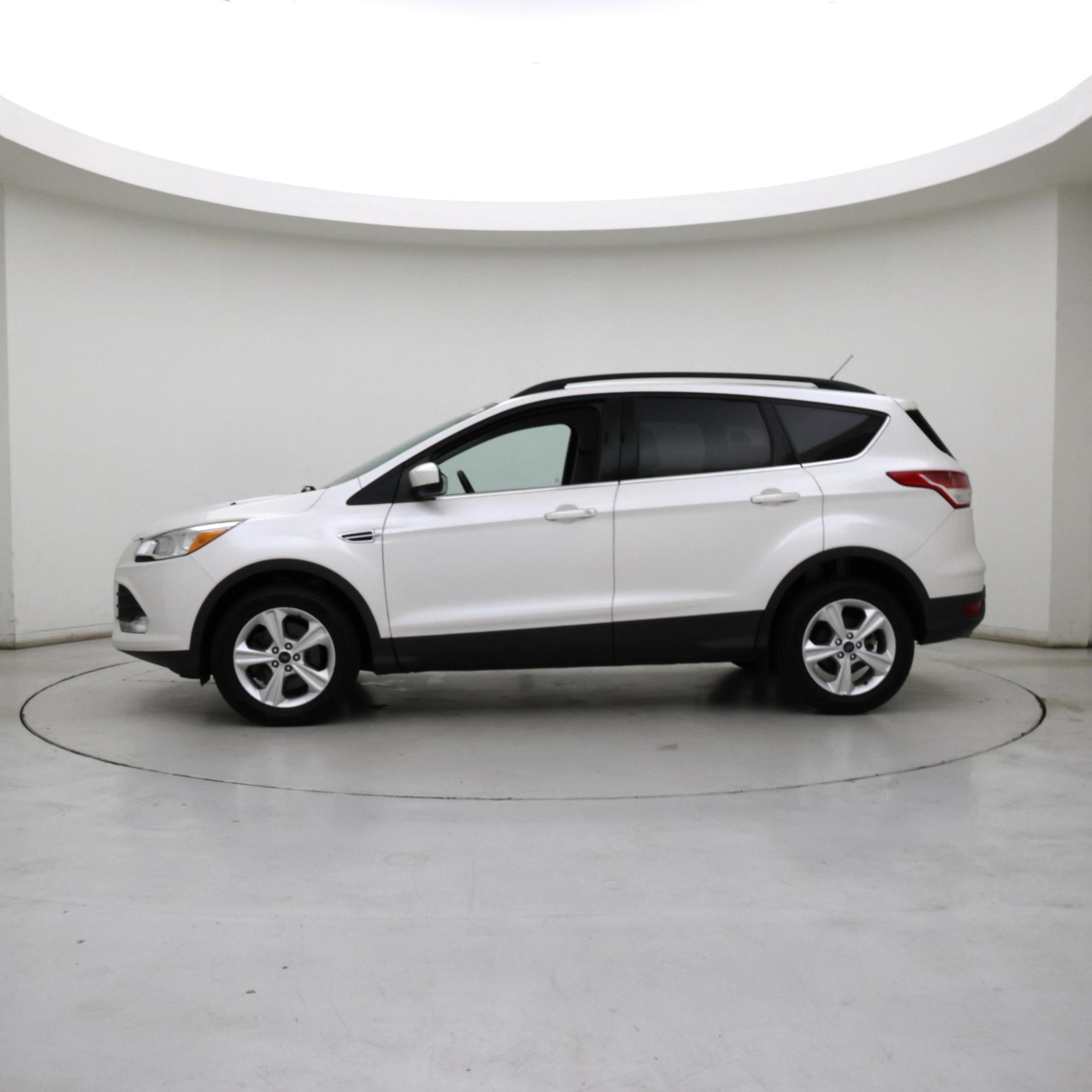Thumbnail: 2016 Ford Escape - 3