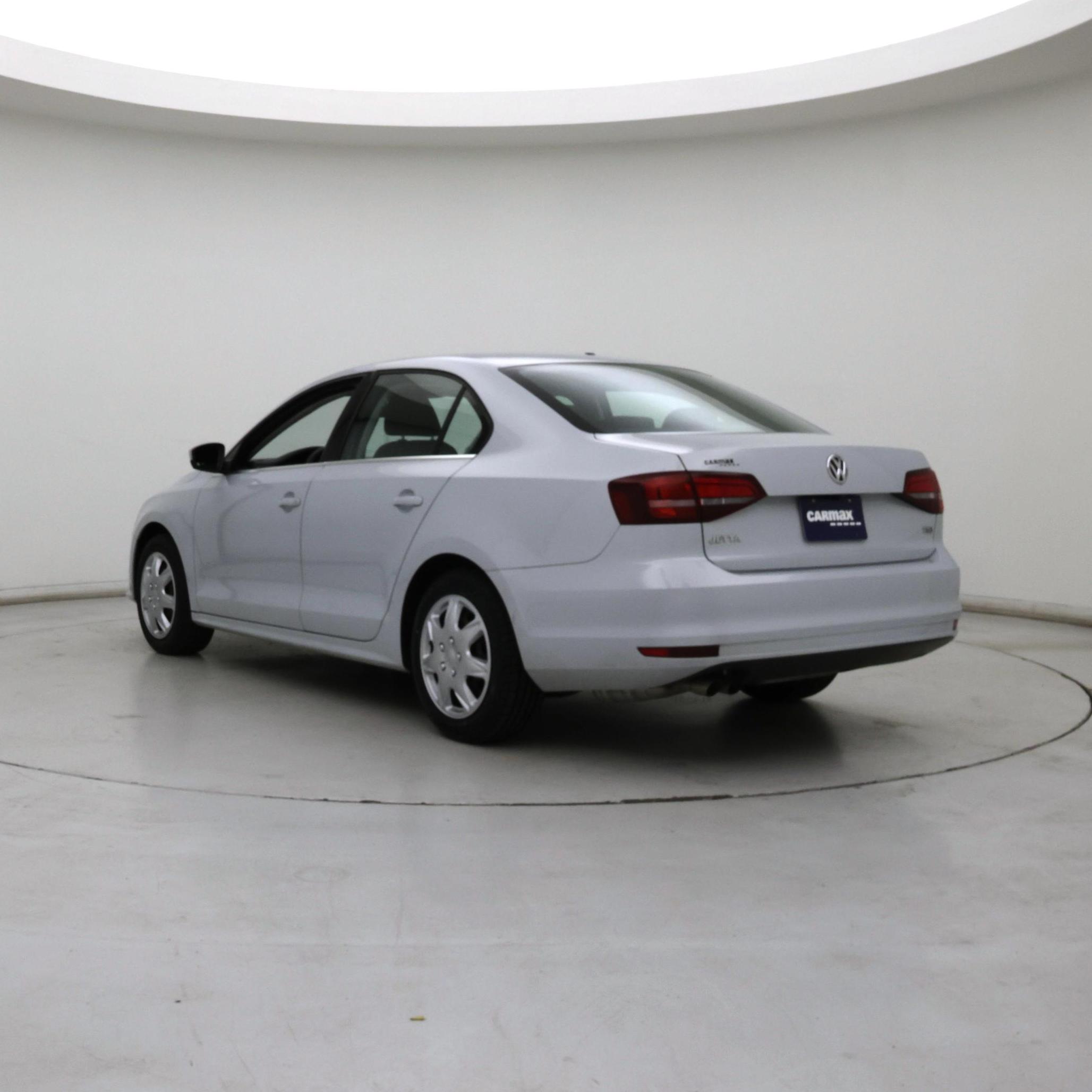 Thumbnail: 2017 Volkswagen Jetta - 2
