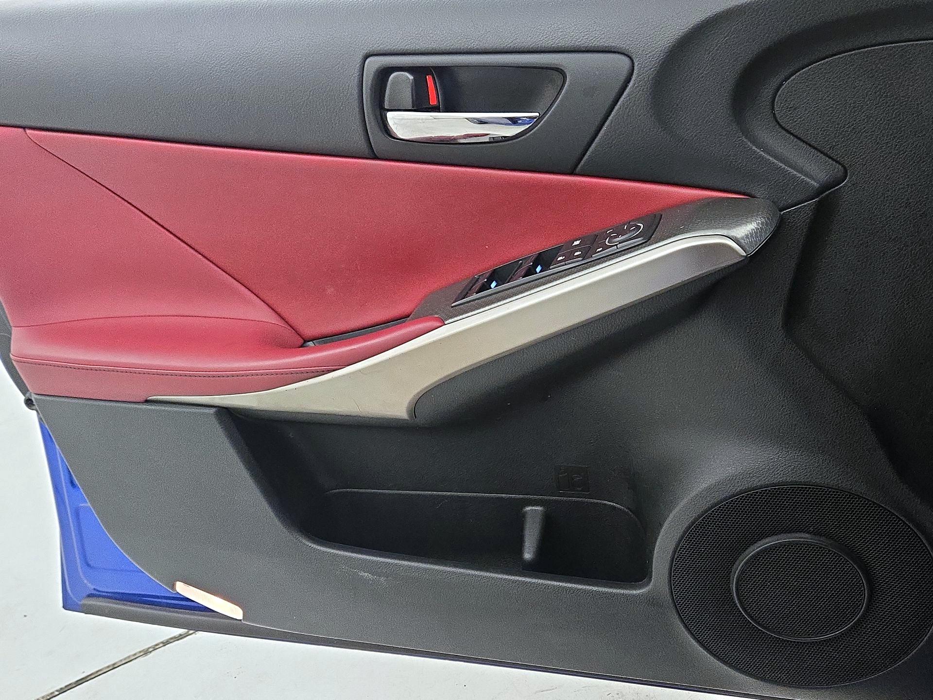 Thumbnail: 2016 Lexus IS - 12