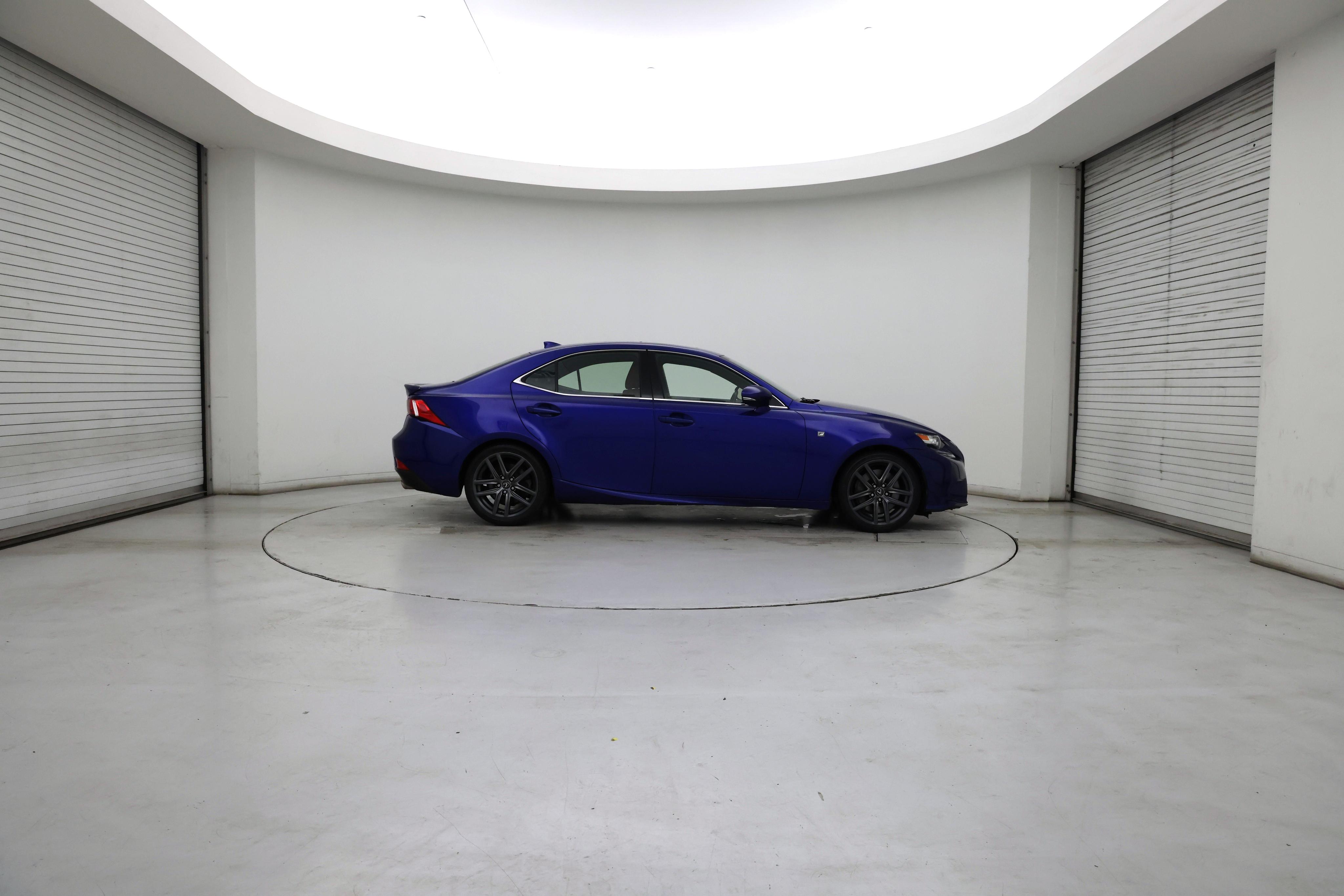 Thumbnail: 2016 Lexus IS - 7