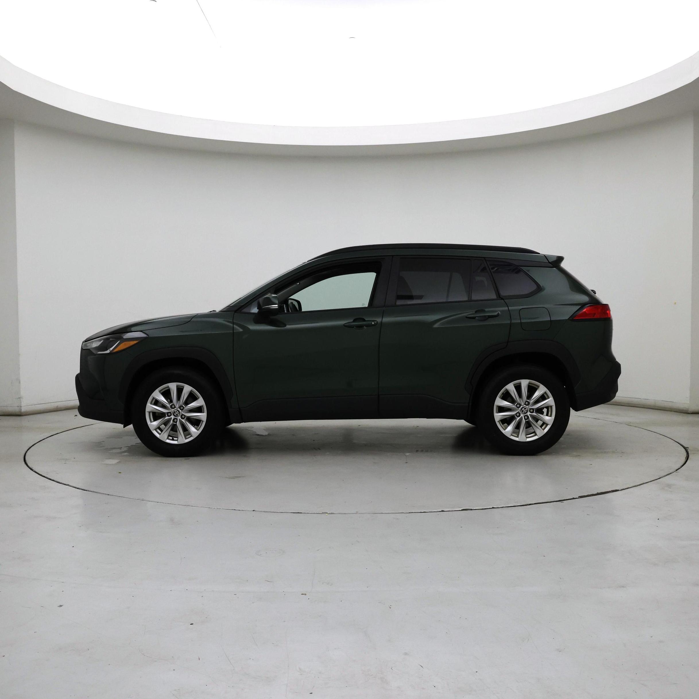 Thumbnail: 2022 Toyota Corolla Cross - 3