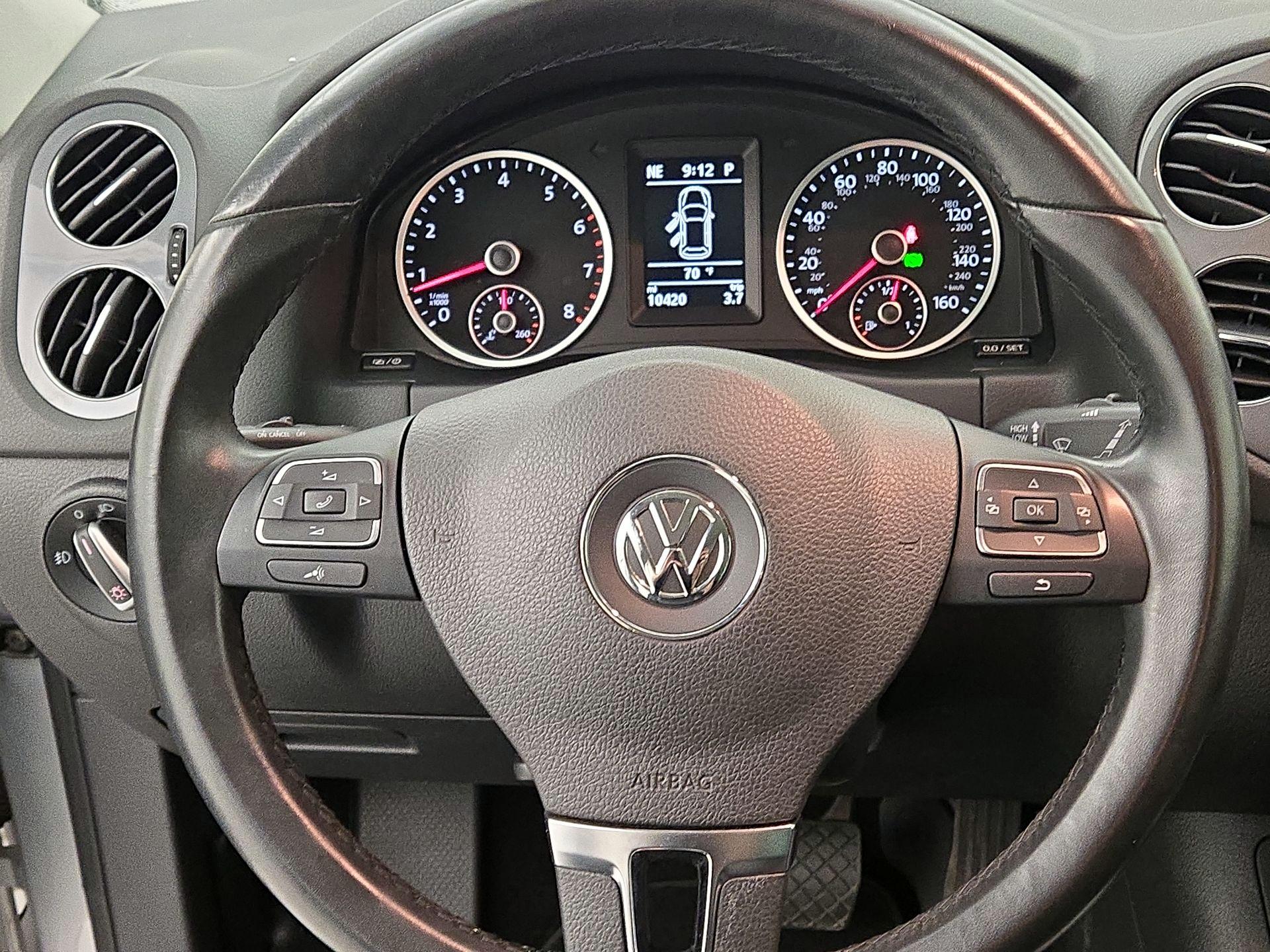 Thumbnail: 2014 Volkswagen Tiguan - 10