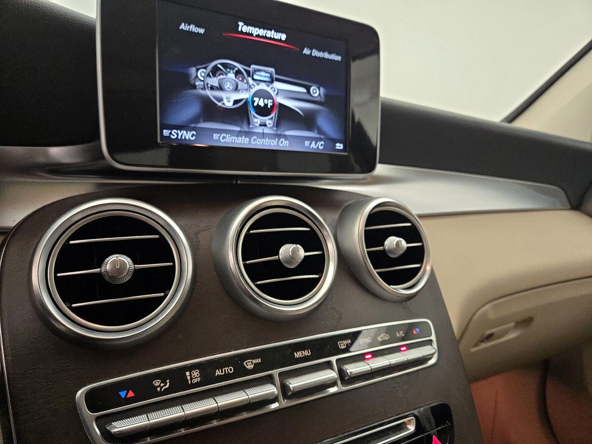 Thumbnail: 2019 Mercedes-Benz GLC - 16