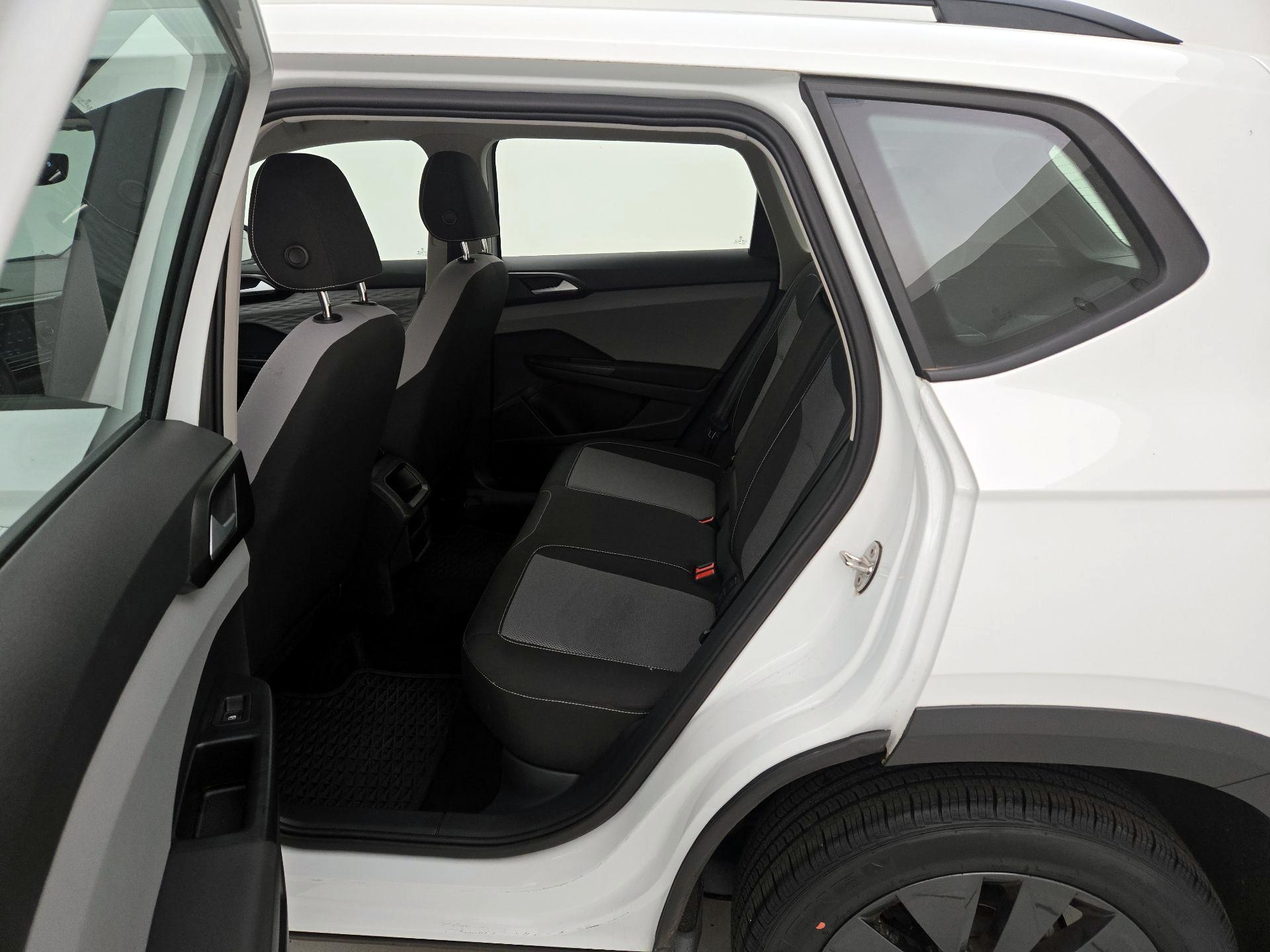 Thumbnail: 2022 Volkswagen Taos - 19