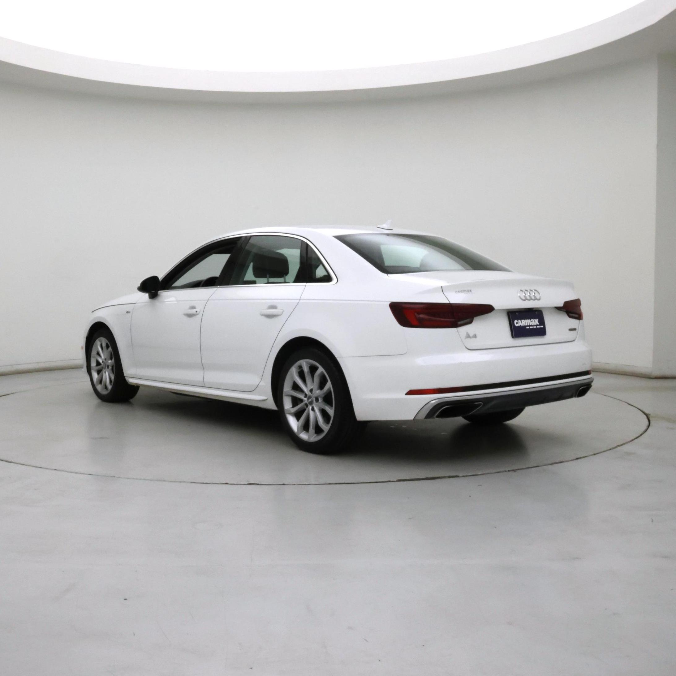 Thumbnail: 2019 Audi A4 - 2