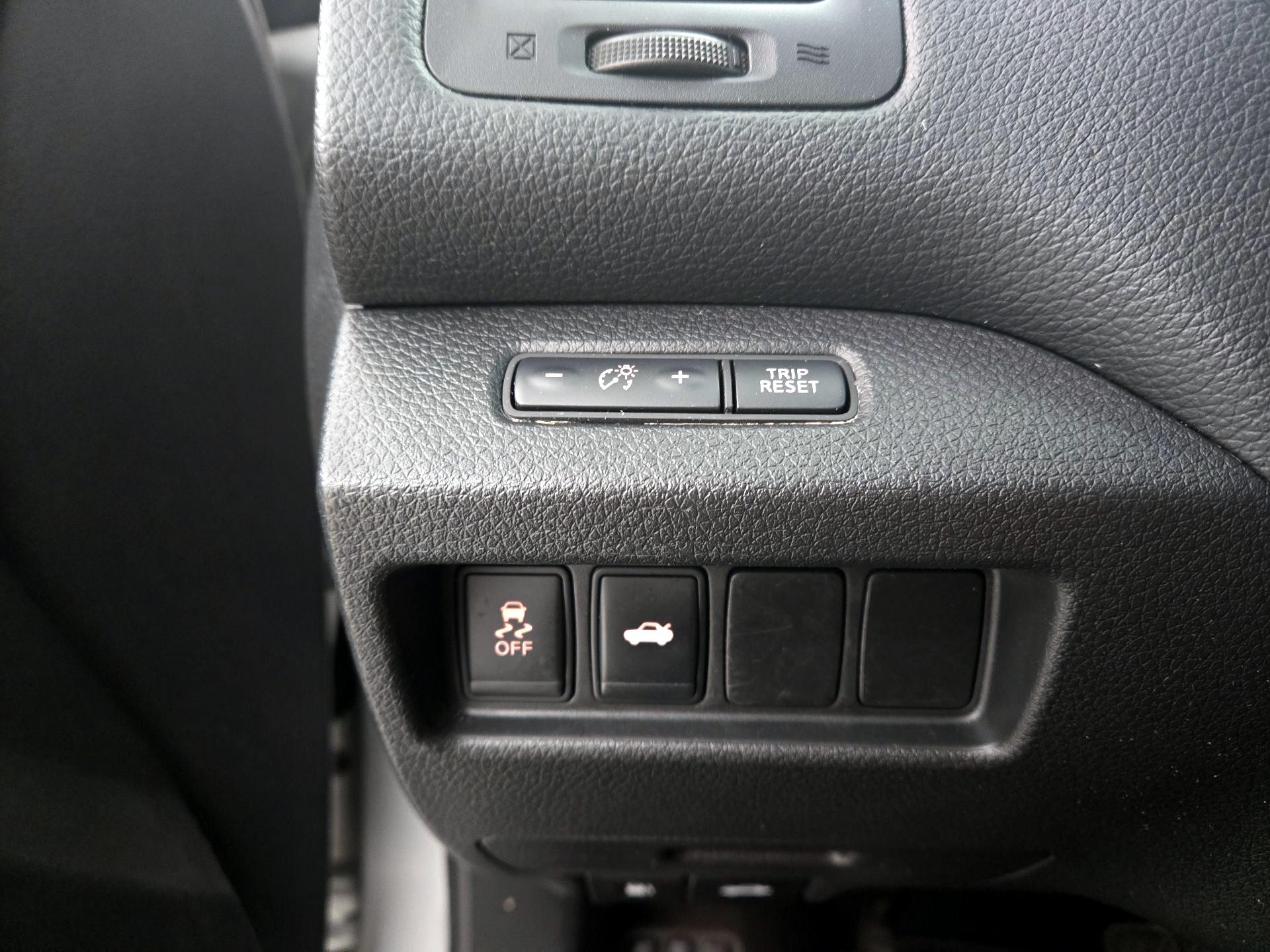Thumbnail: 2013 Nissan Altima - 13