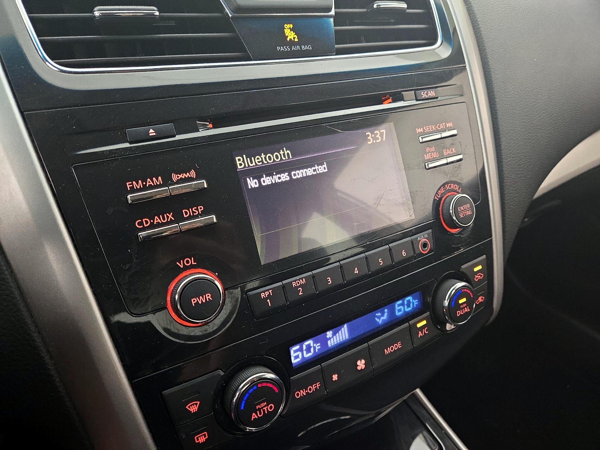 Thumbnail: 2013 Nissan Altima - 15