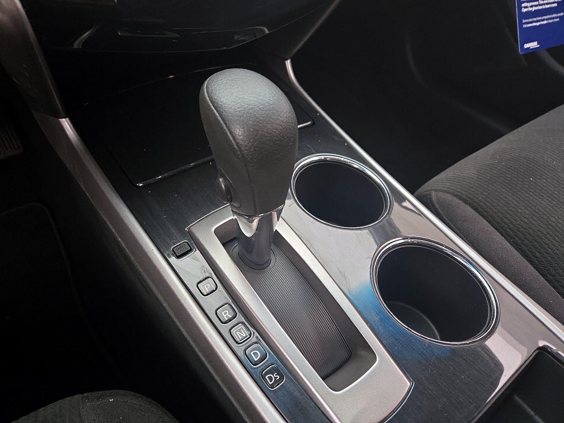 Thumbnail: 2013 Nissan Altima - 17