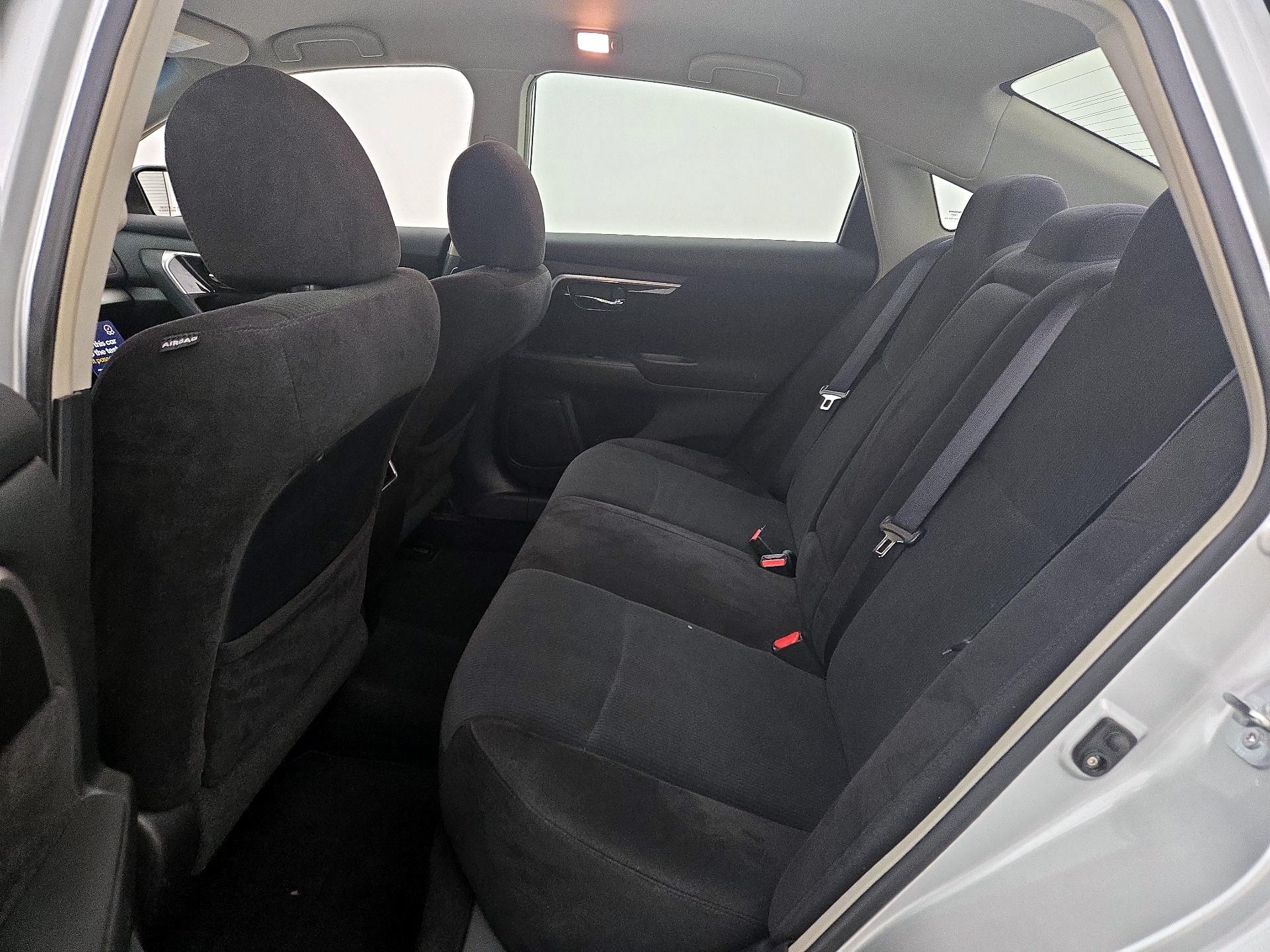 Thumbnail: 2013 Nissan Altima - 18