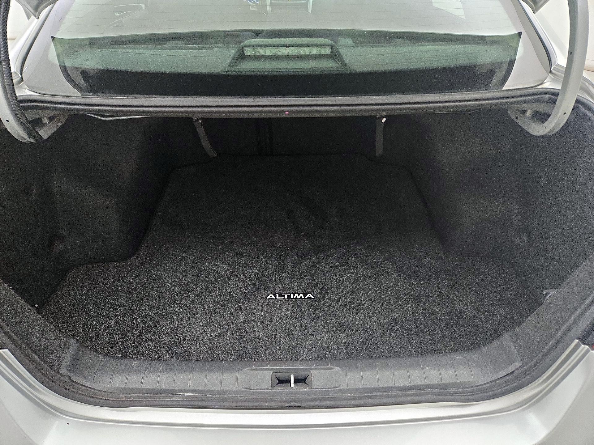 Thumbnail: 2013 Nissan Altima - 19