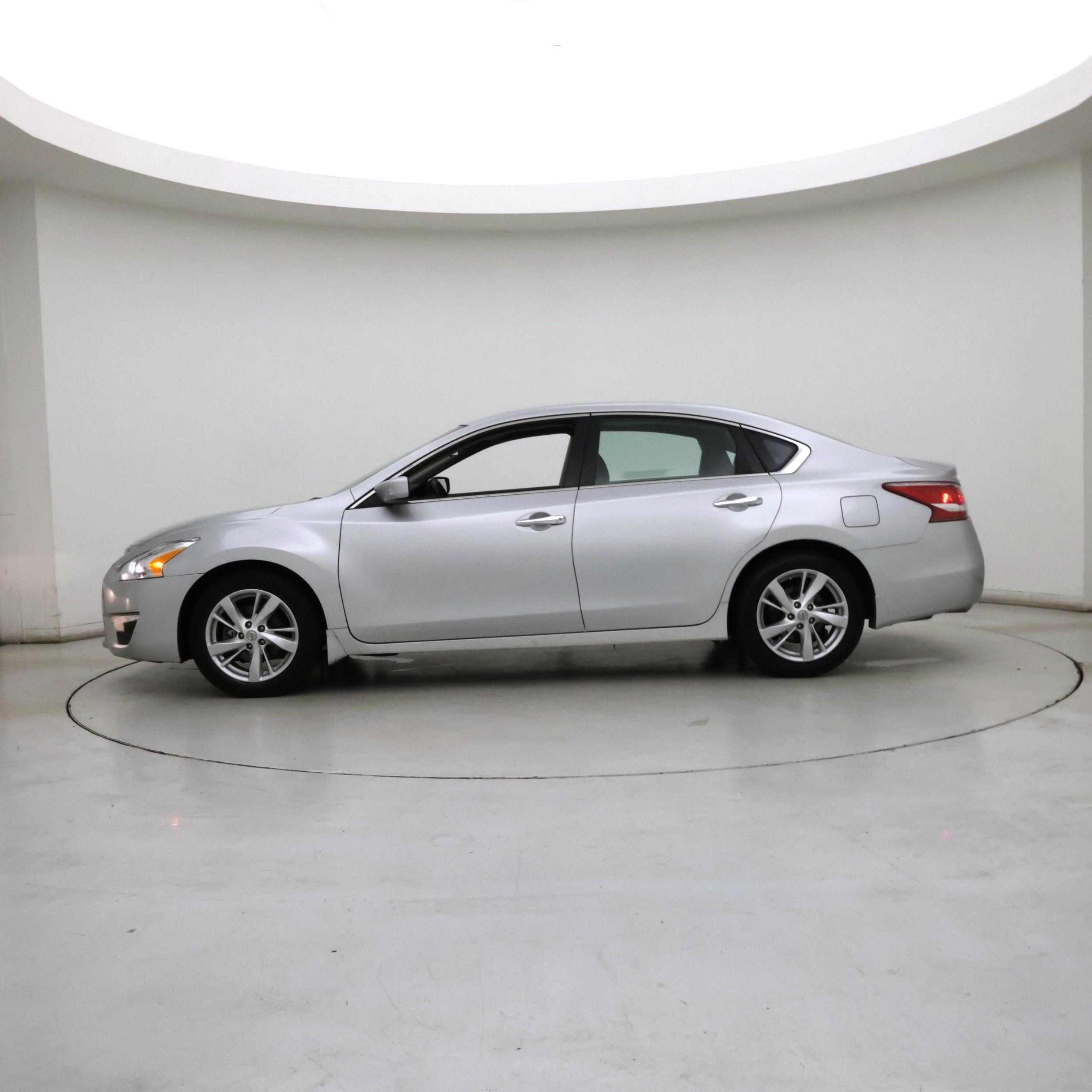 Thumbnail: 2013 Nissan Altima - 3