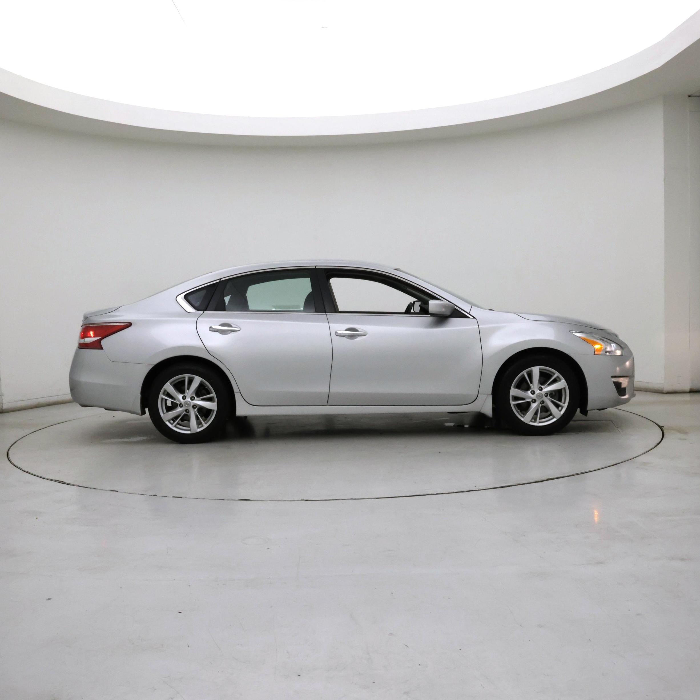 Thumbnail: 2013 Nissan Altima - 7