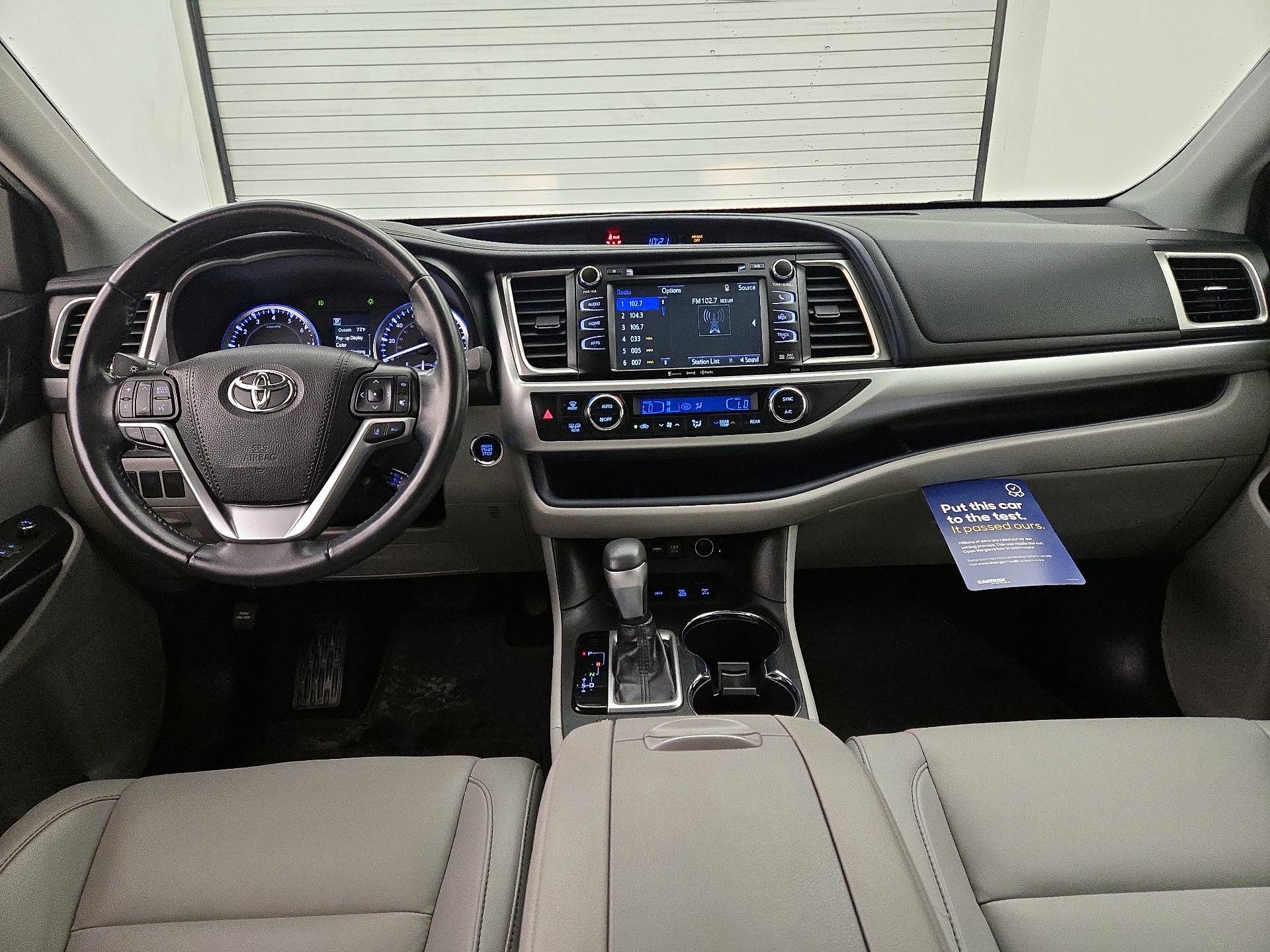 Thumbnail: 2019 Toyota Highlander - 9