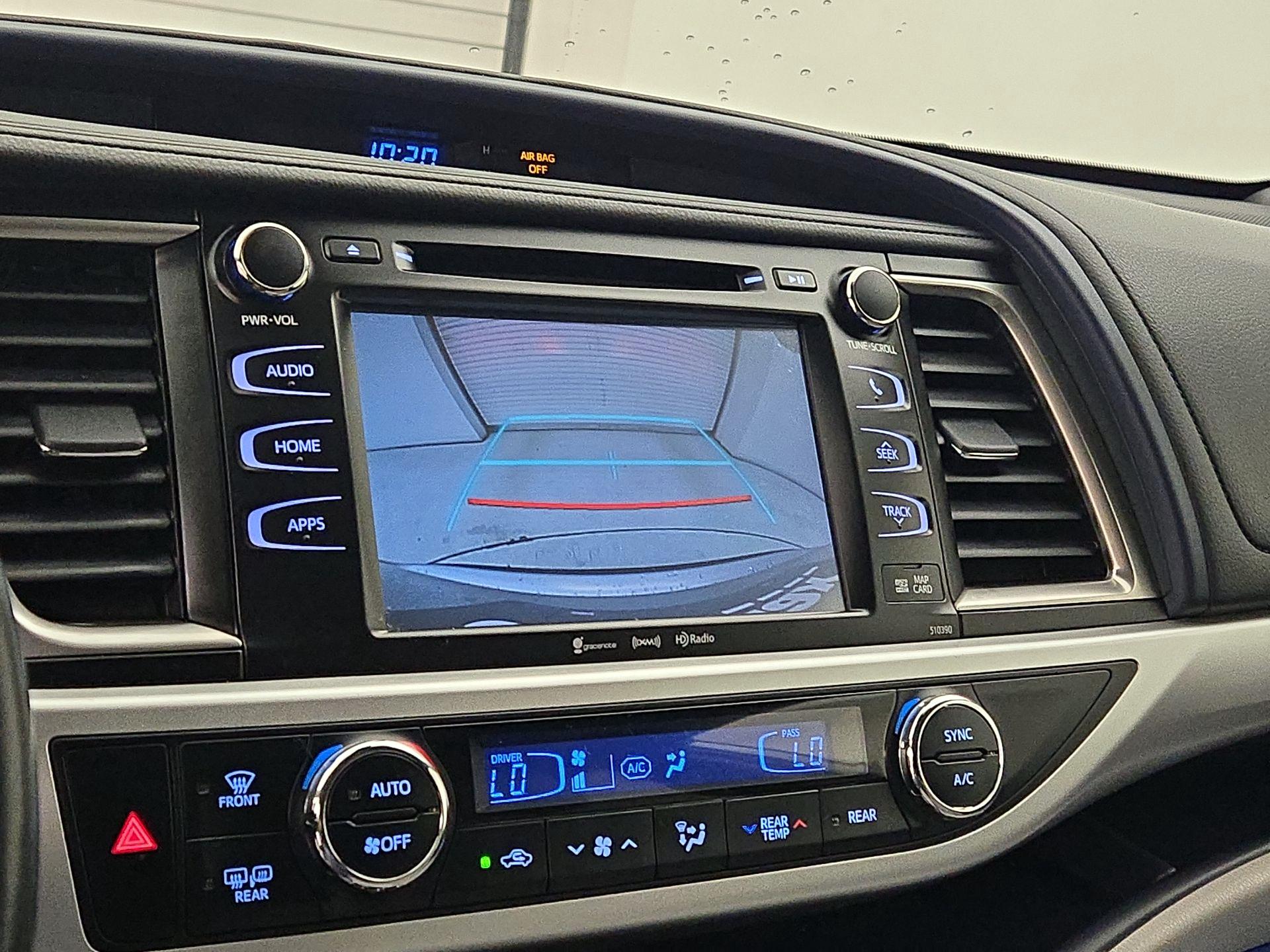 Thumbnail: 2019 Toyota Highlander - 13