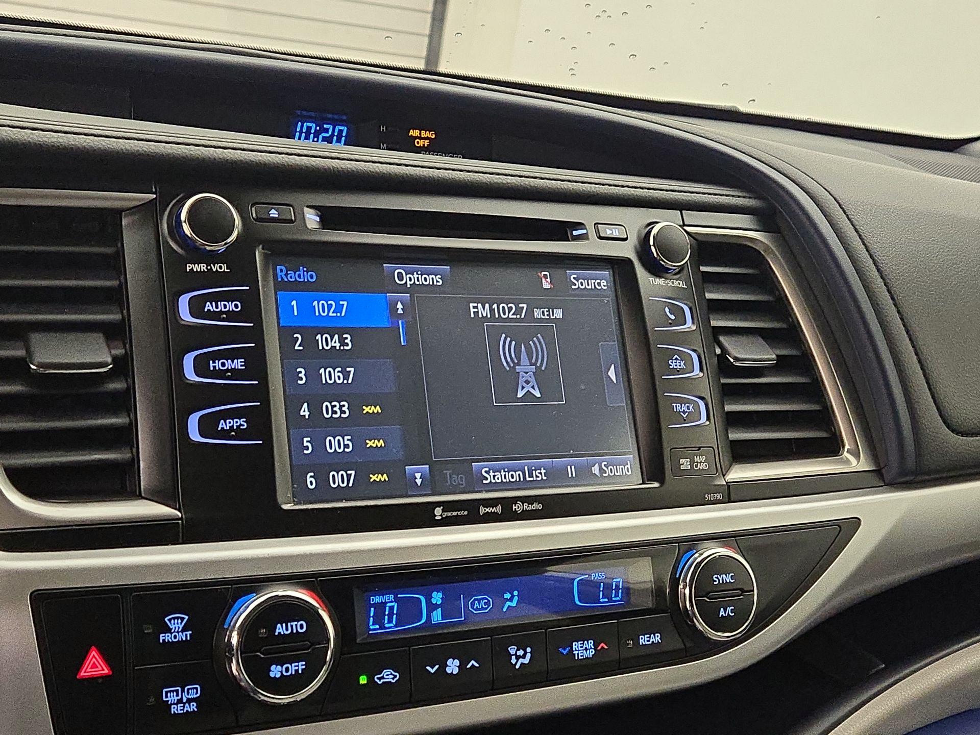 Thumbnail: 2019 Toyota Highlander - 14