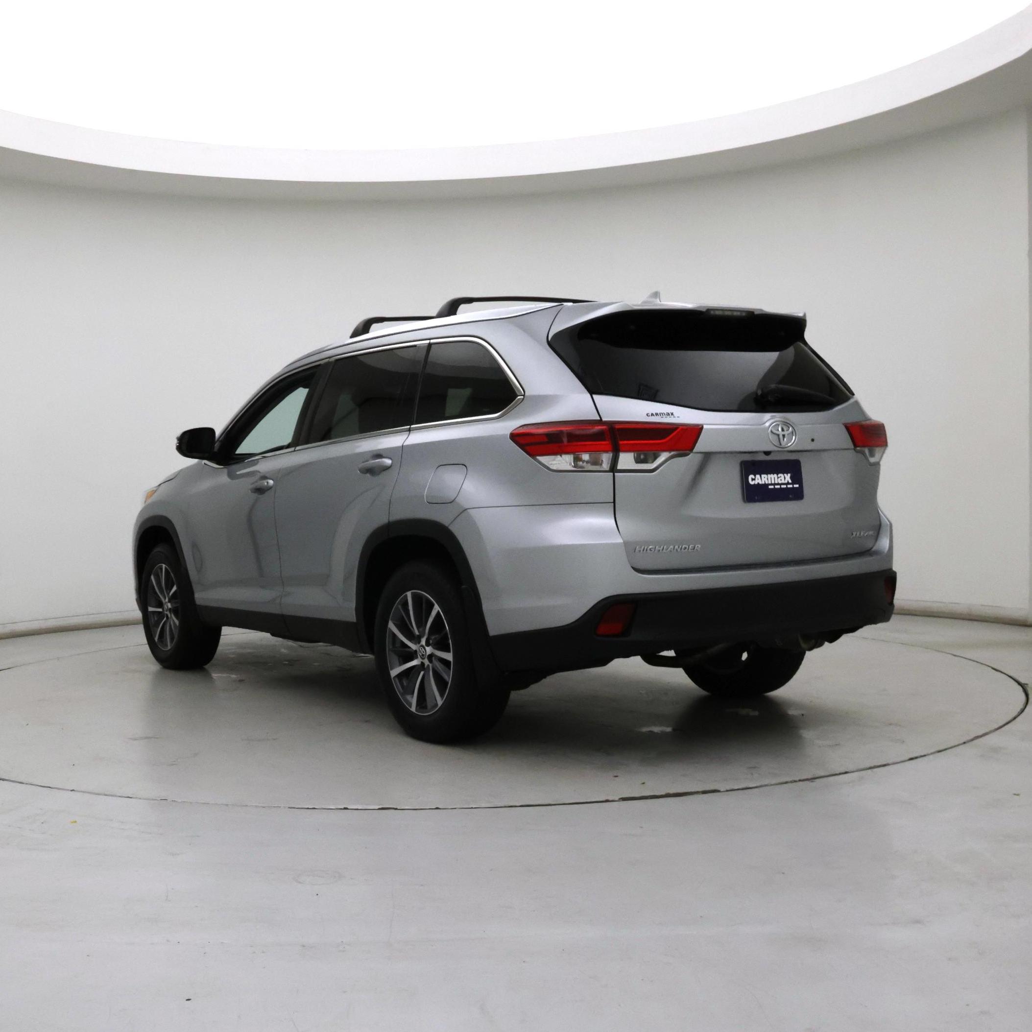 Thumbnail: 2019 Toyota Highlander - 2
