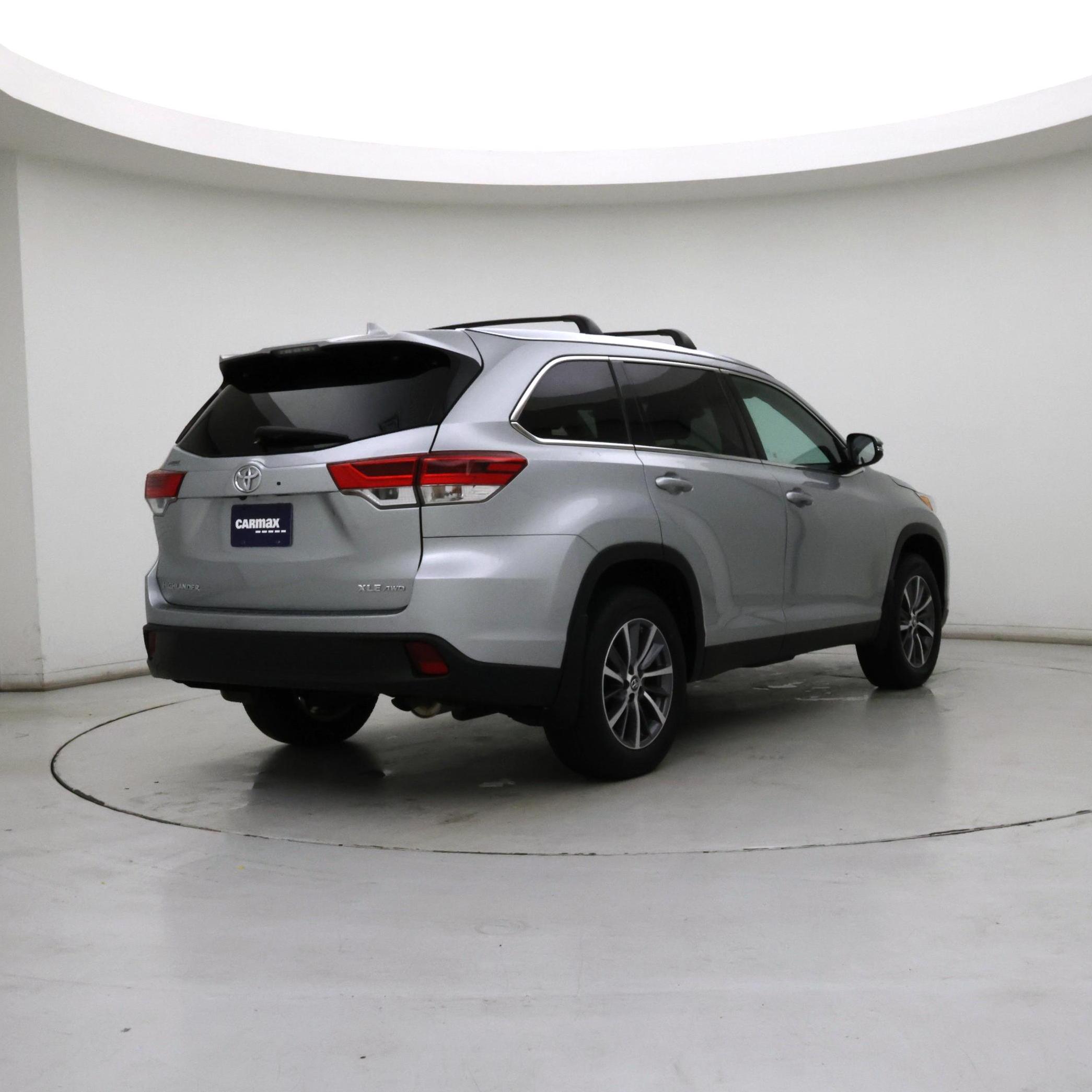 Thumbnail: 2019 Toyota Highlander - 8