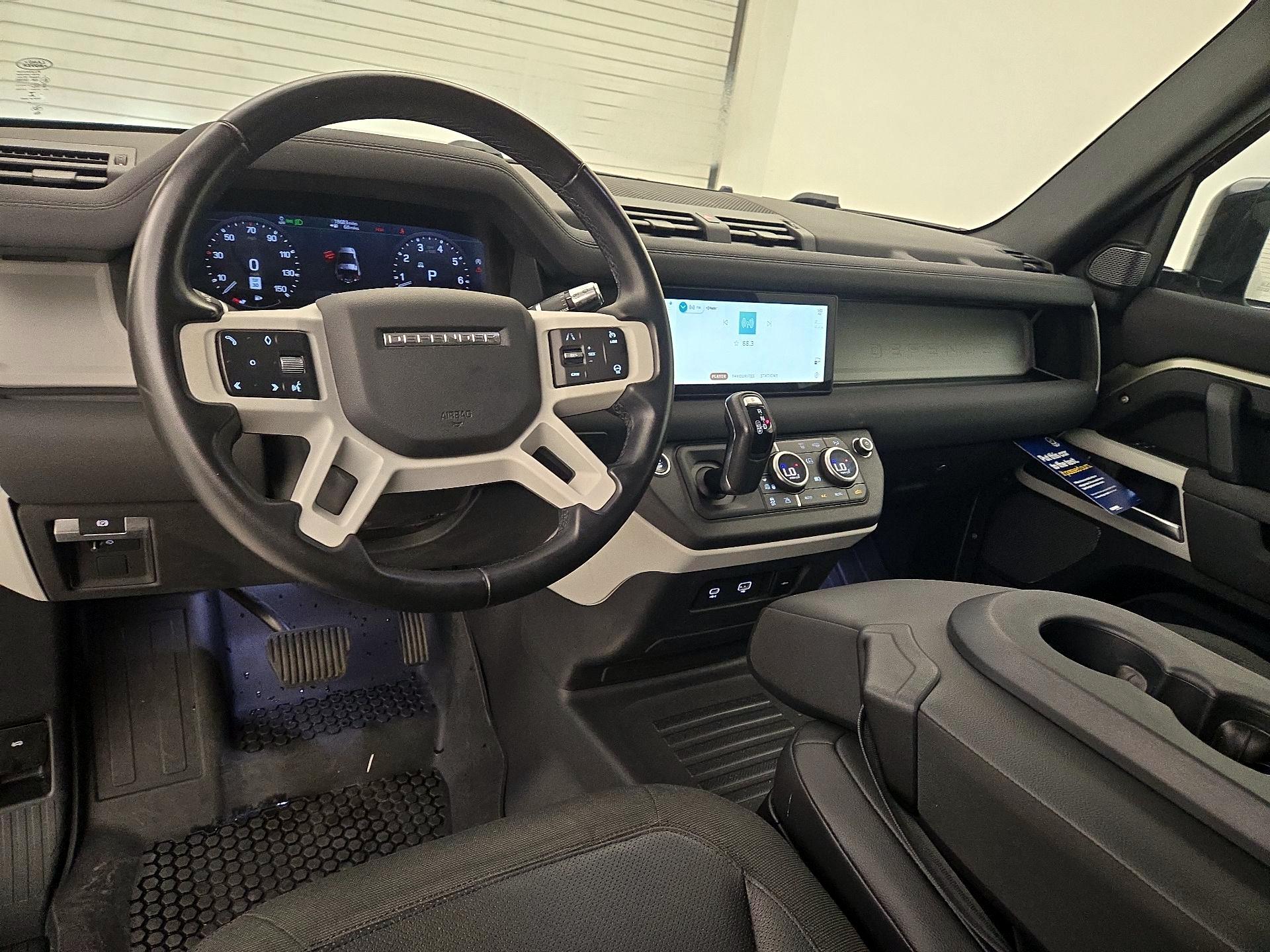Thumbnail: 2021 Land Rover Defender - 9