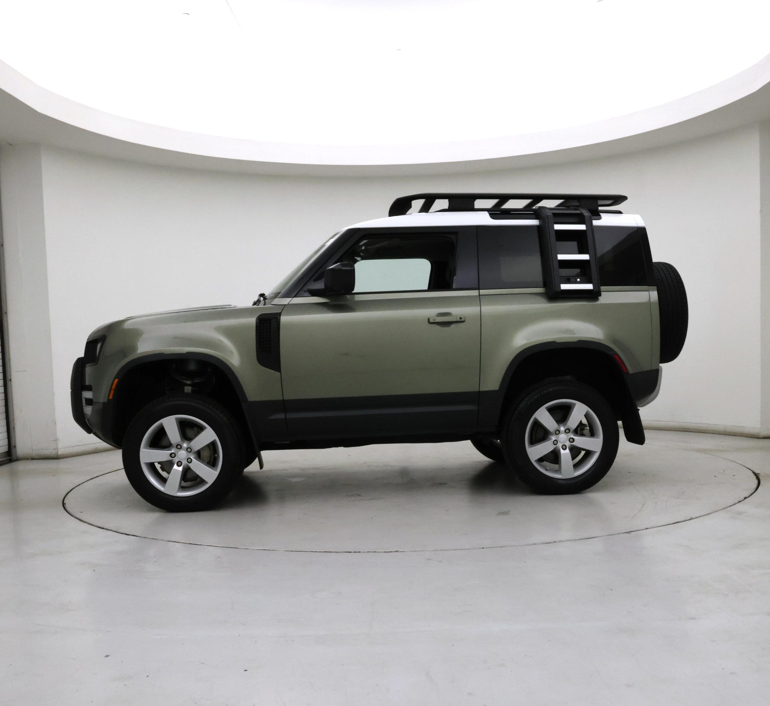 Thumbnail: 2021 Land Rover Defender - 3