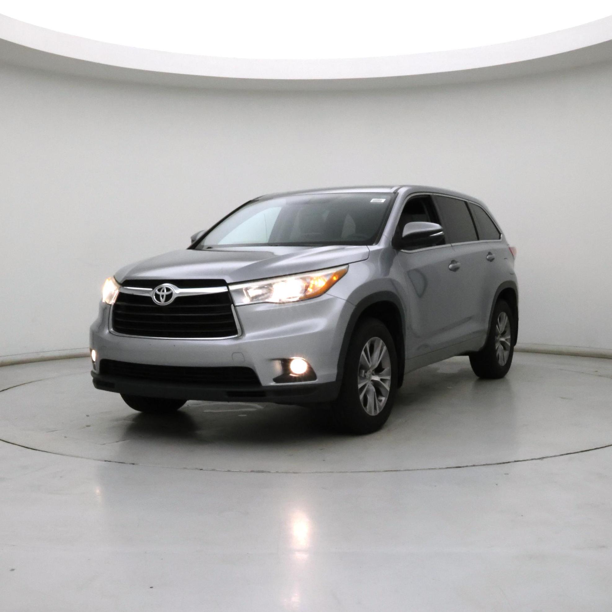 Thumbnail: 2015 Toyota Highlander - 4