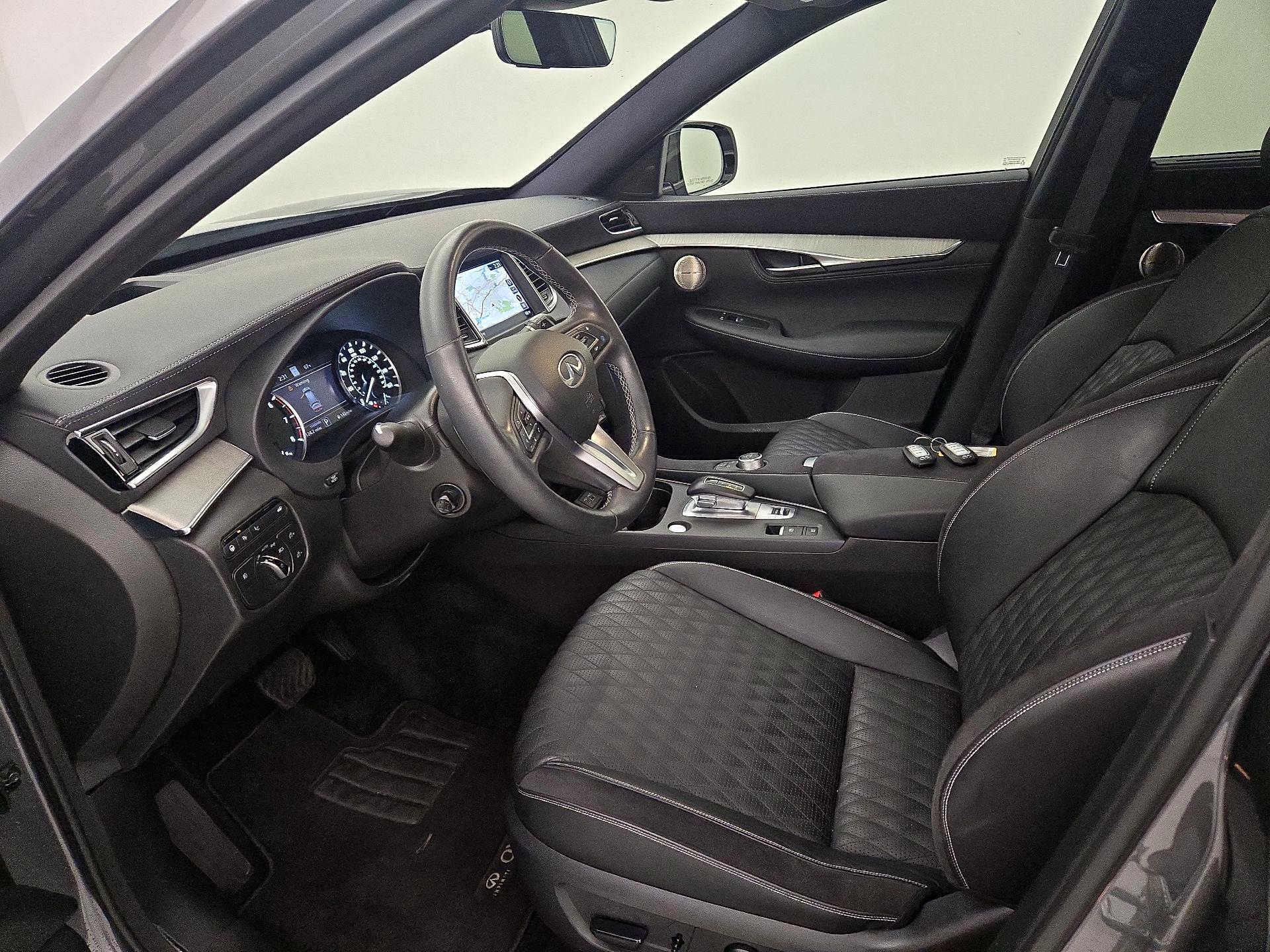 Thumbnail: 2023 INFINITI QX50 - 11