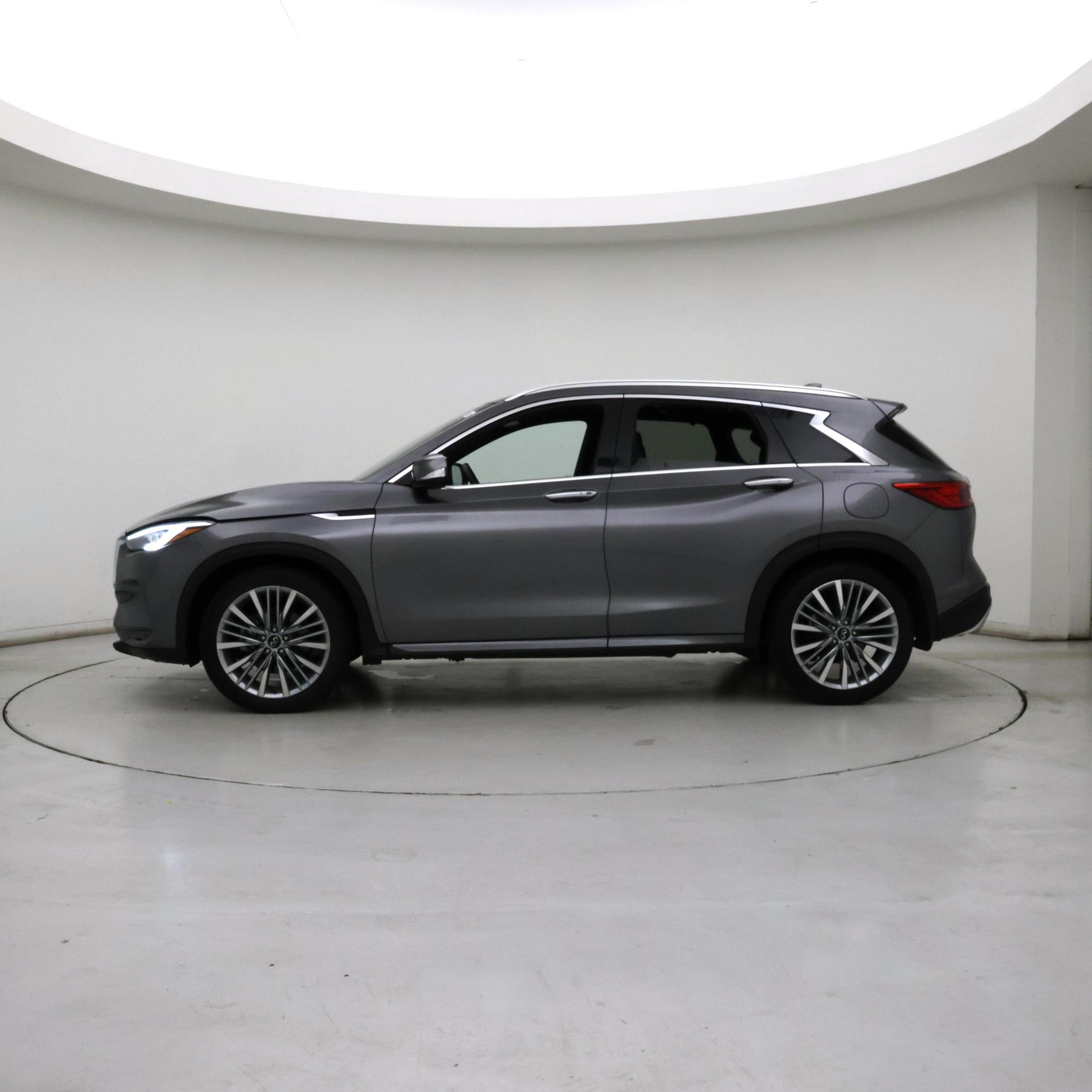 Thumbnail: 2023 INFINITI QX50 - 3