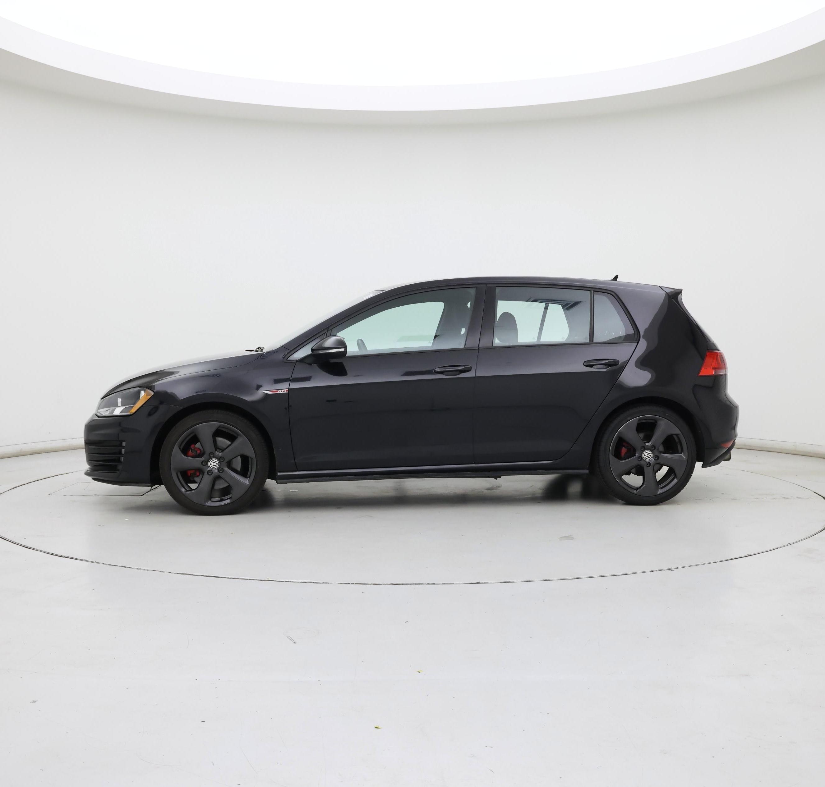 Thumbnail: 2016 Volkswagen Golf - 3