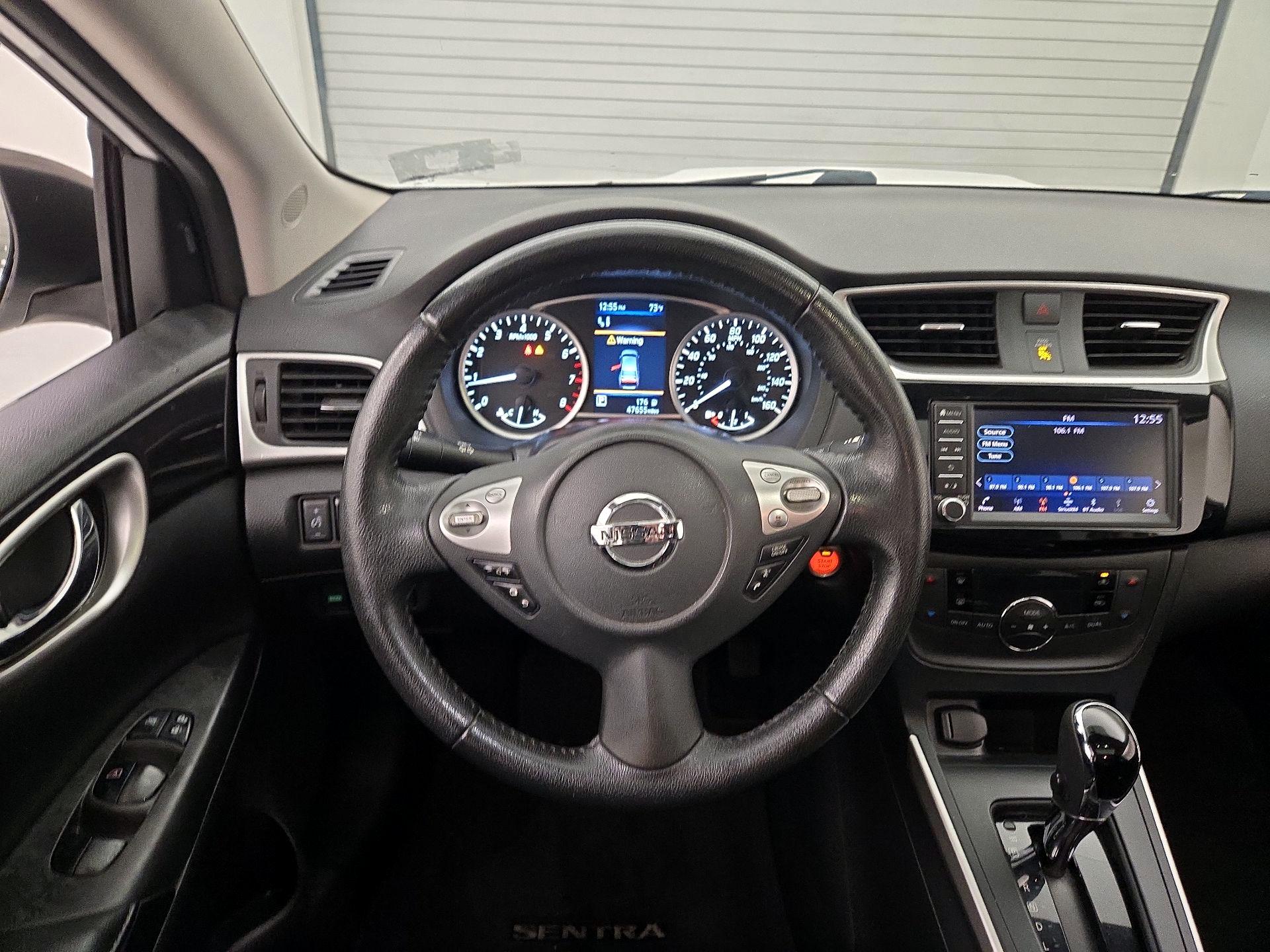 Thumbnail: 2019 Nissan Sentra - 10