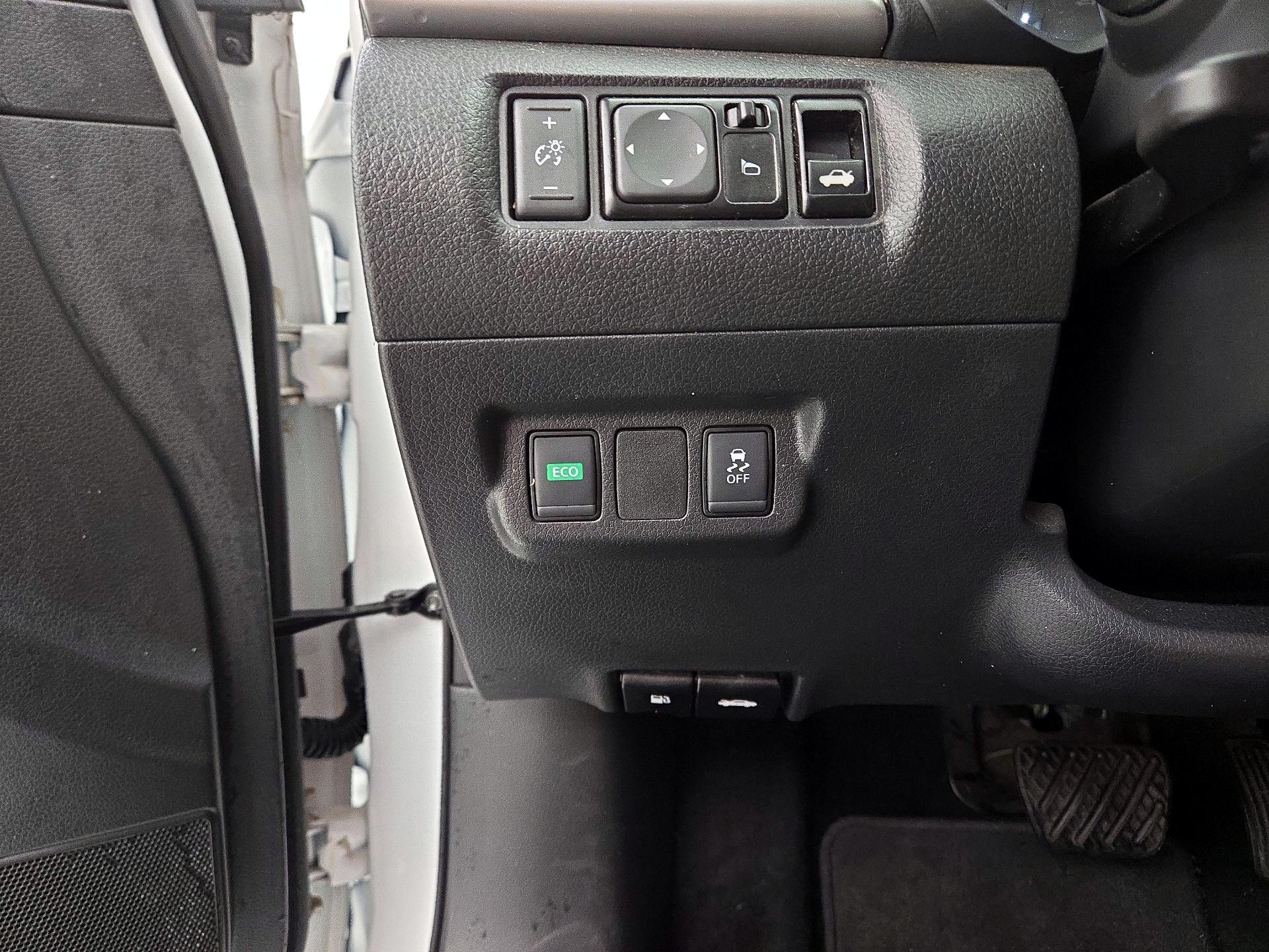 Thumbnail: 2019 Nissan Sentra - 13