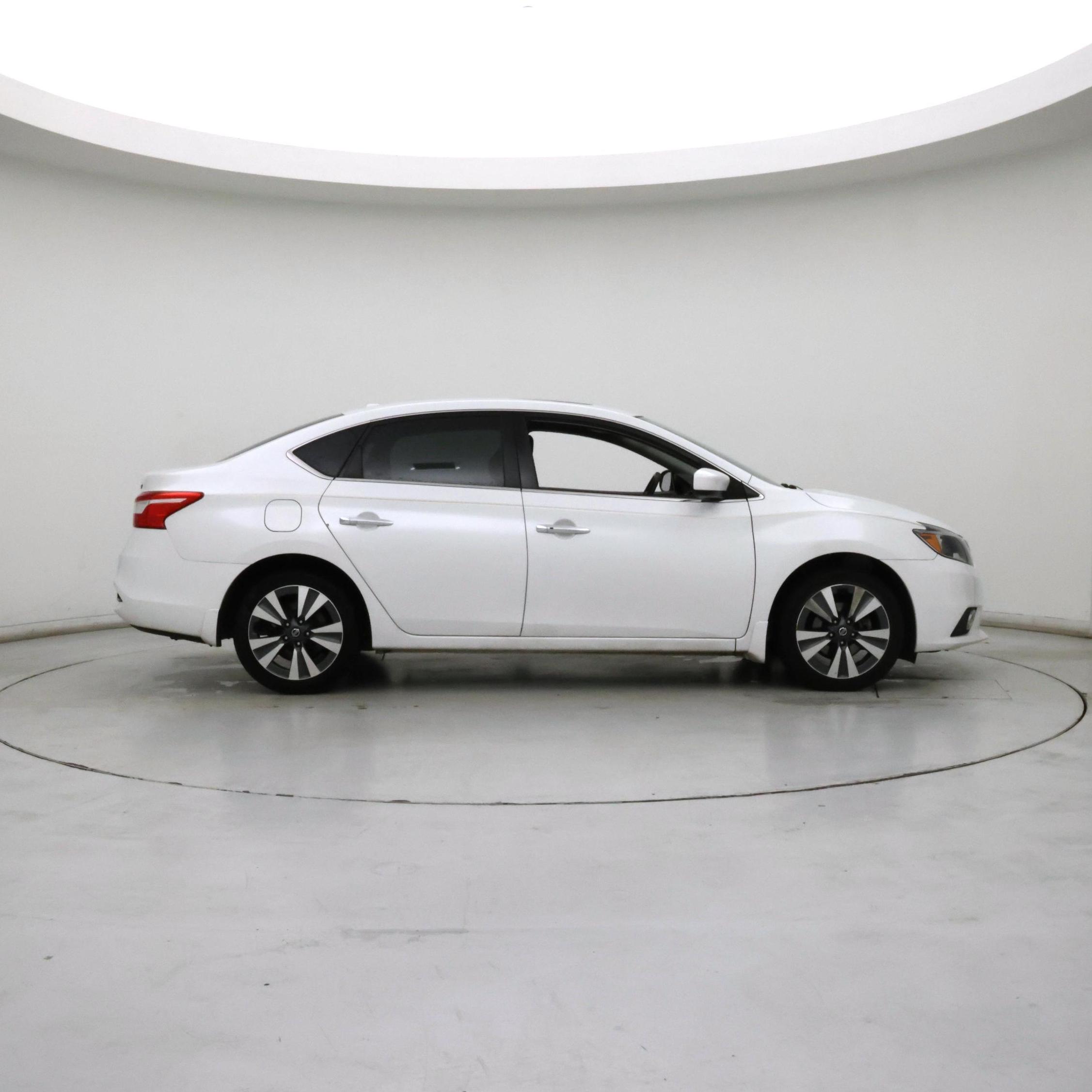 Thumbnail: 2019 Nissan Sentra - 7