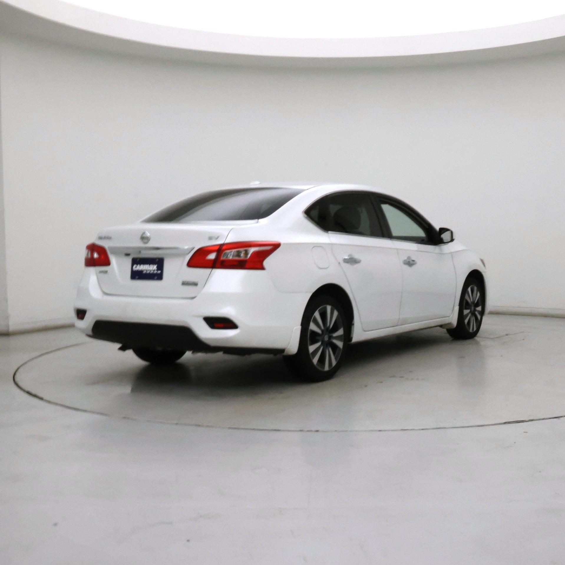 Thumbnail: 2019 Nissan Sentra - 8