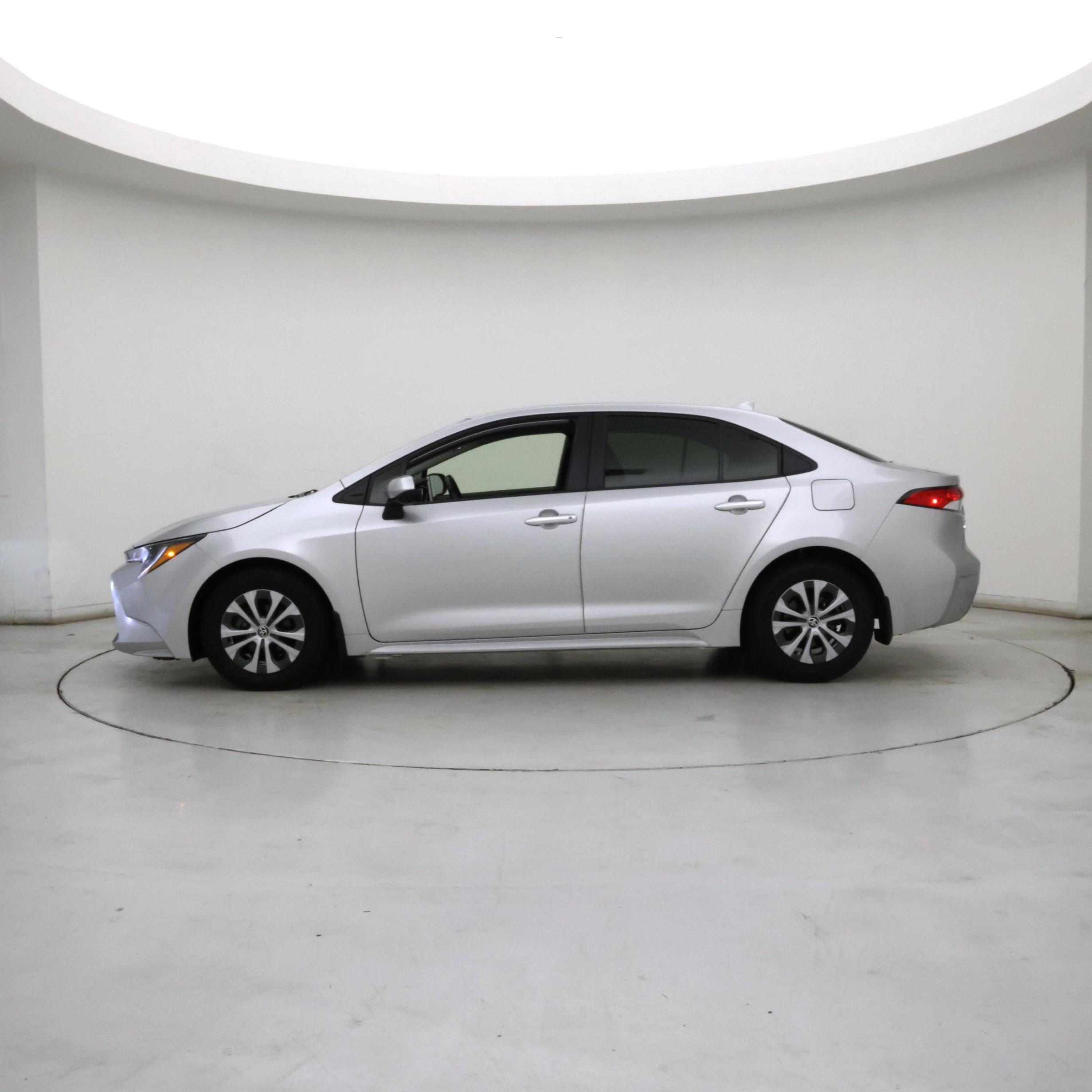 Thumbnail: 2022 Toyota Corolla - 3