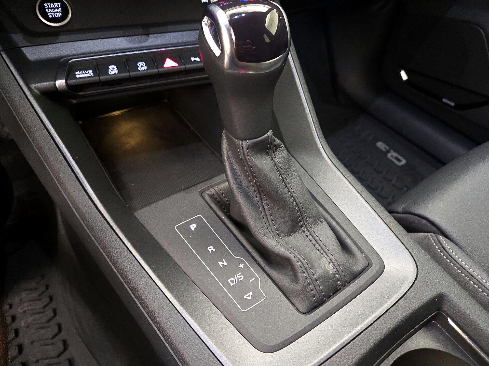 Thumbnail: 2022 Audi Q3 - 16