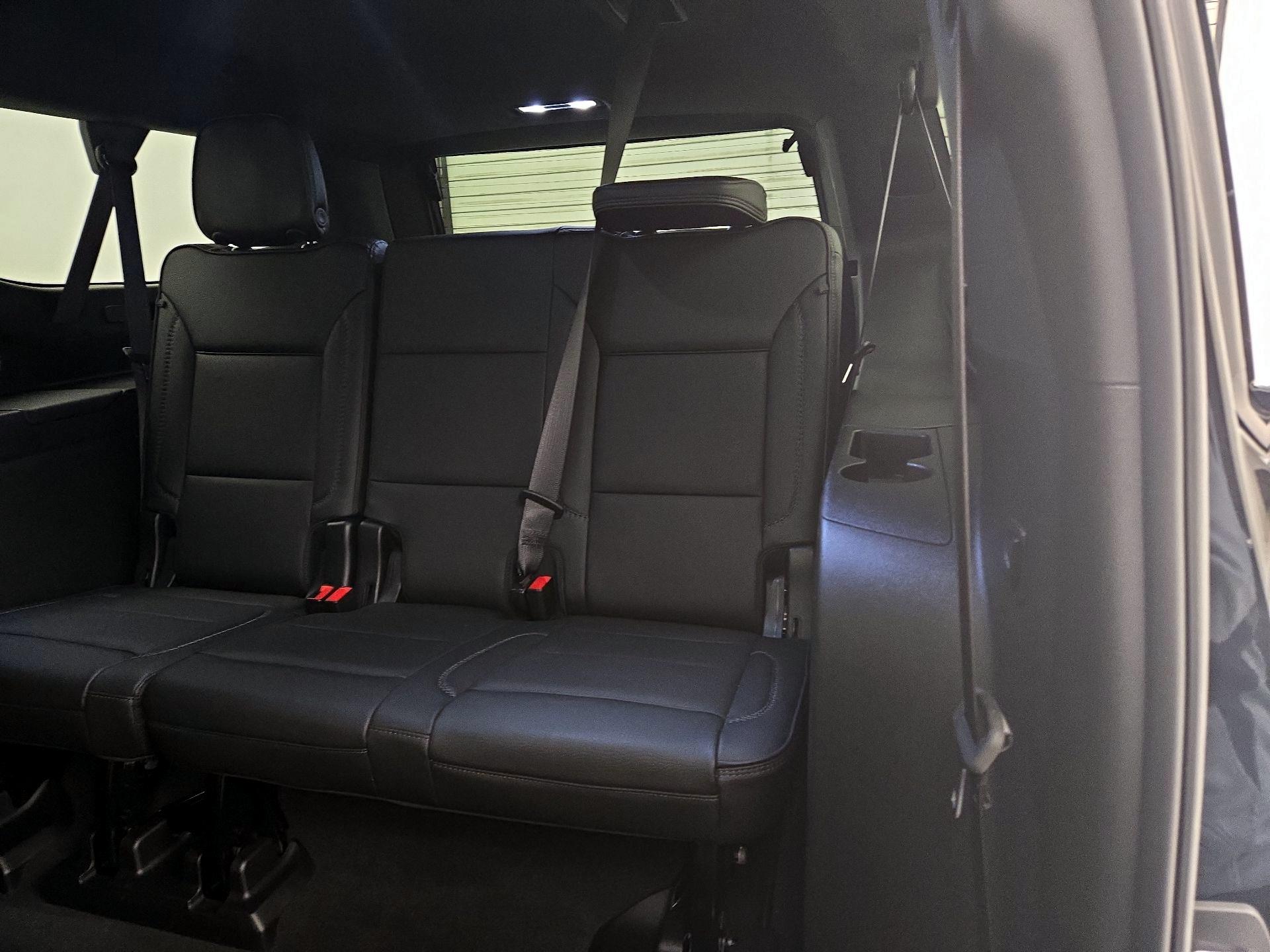 Thumbnail: 2022 GMC Yukon XL - 19