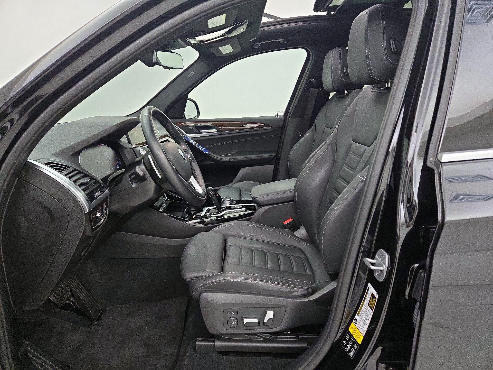 Thumbnail: 2021 BMW X3 - 11
