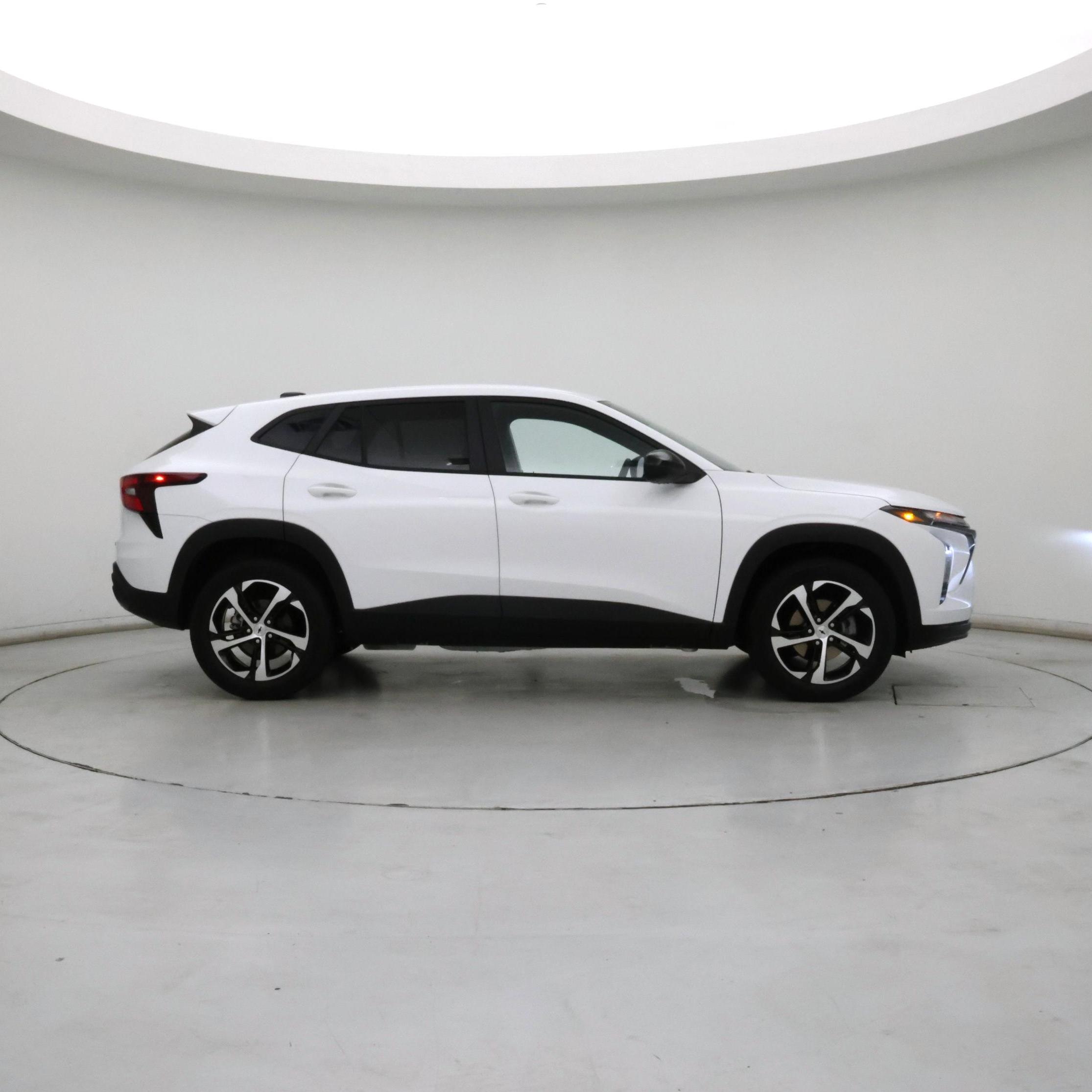 Thumbnail: 2025 Chevrolet Trax - 7