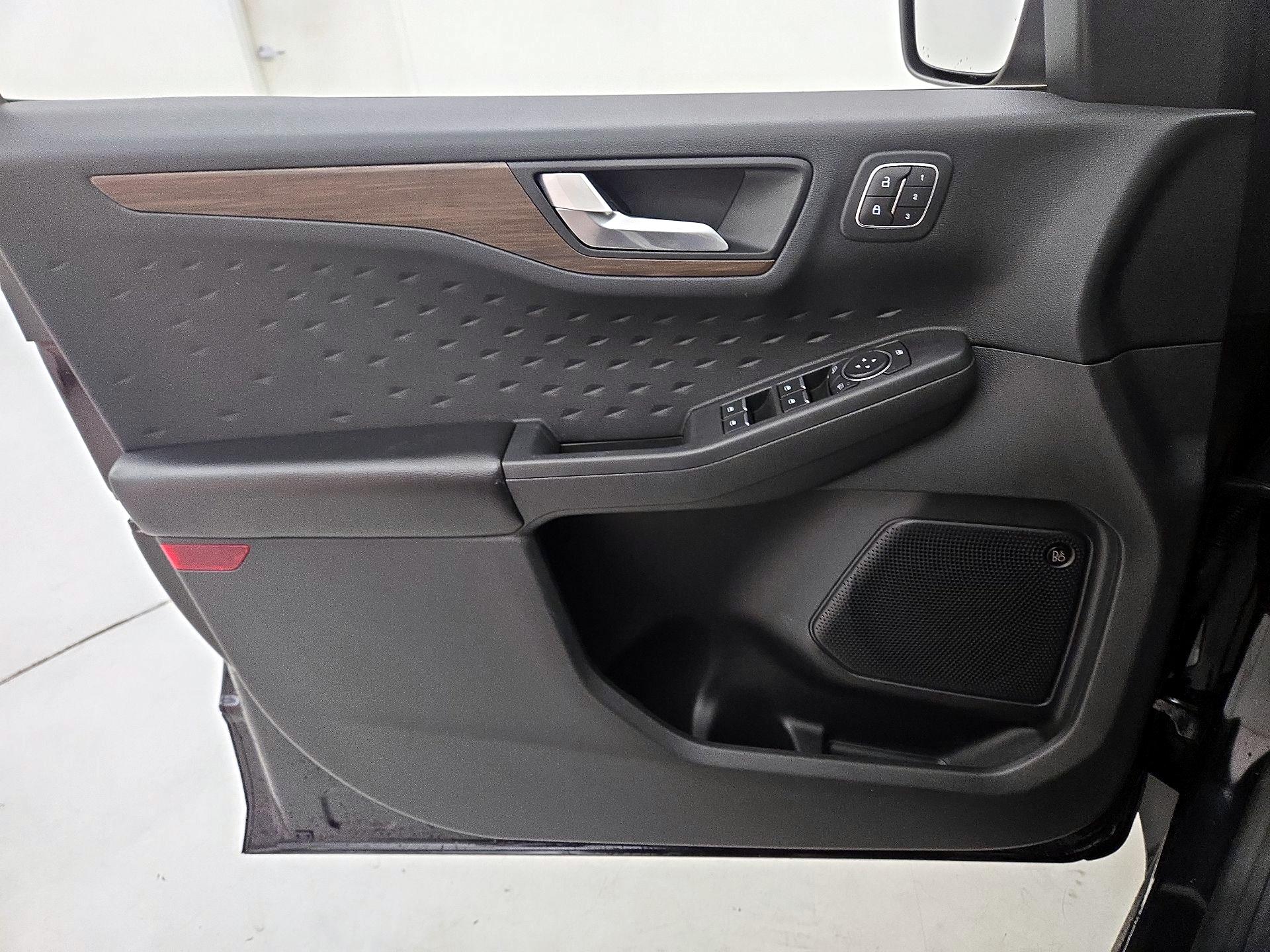 Thumbnail: 2020 Ford Escape - 12