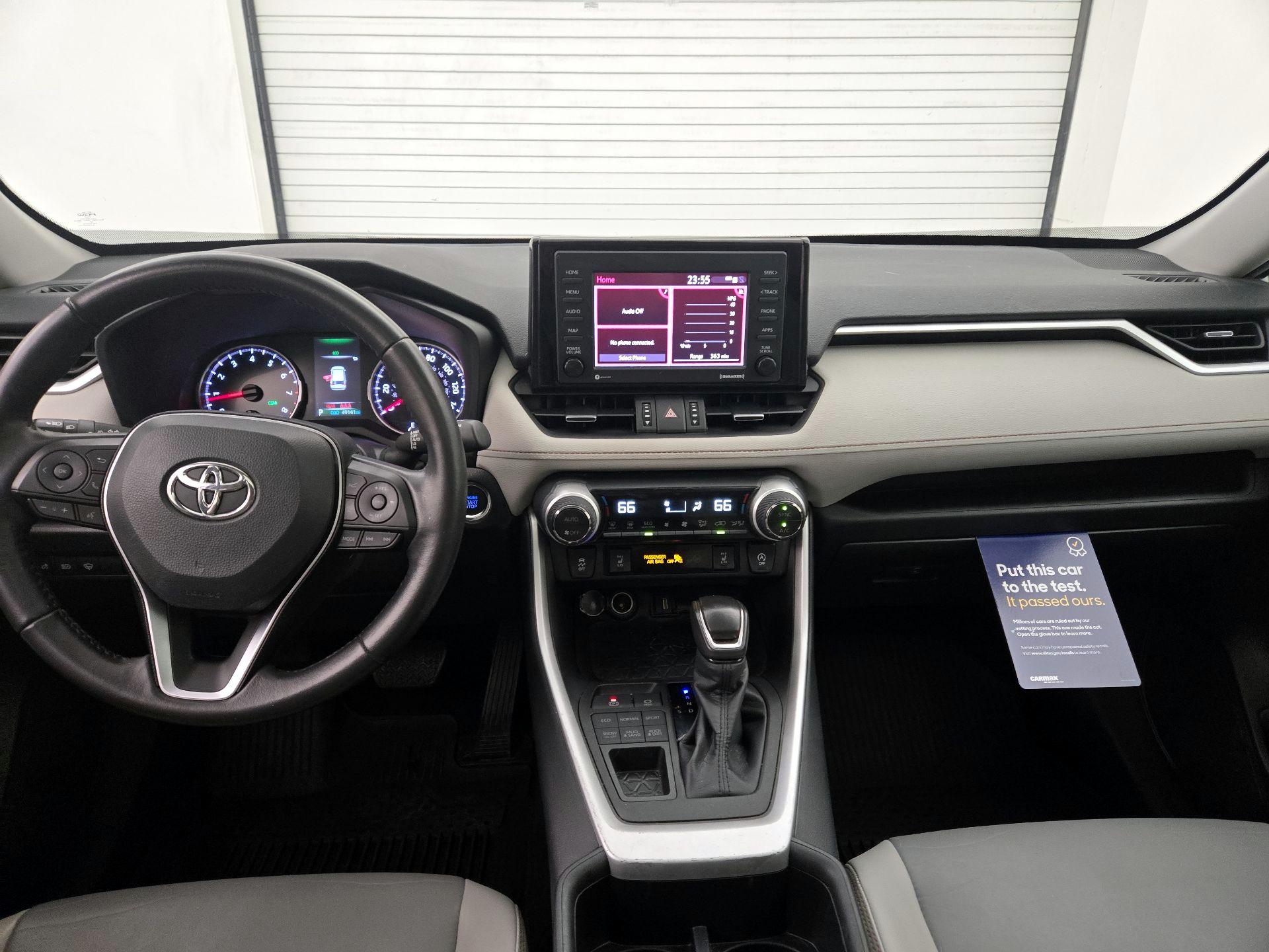Thumbnail: 2022 Toyota RAV4 - 9