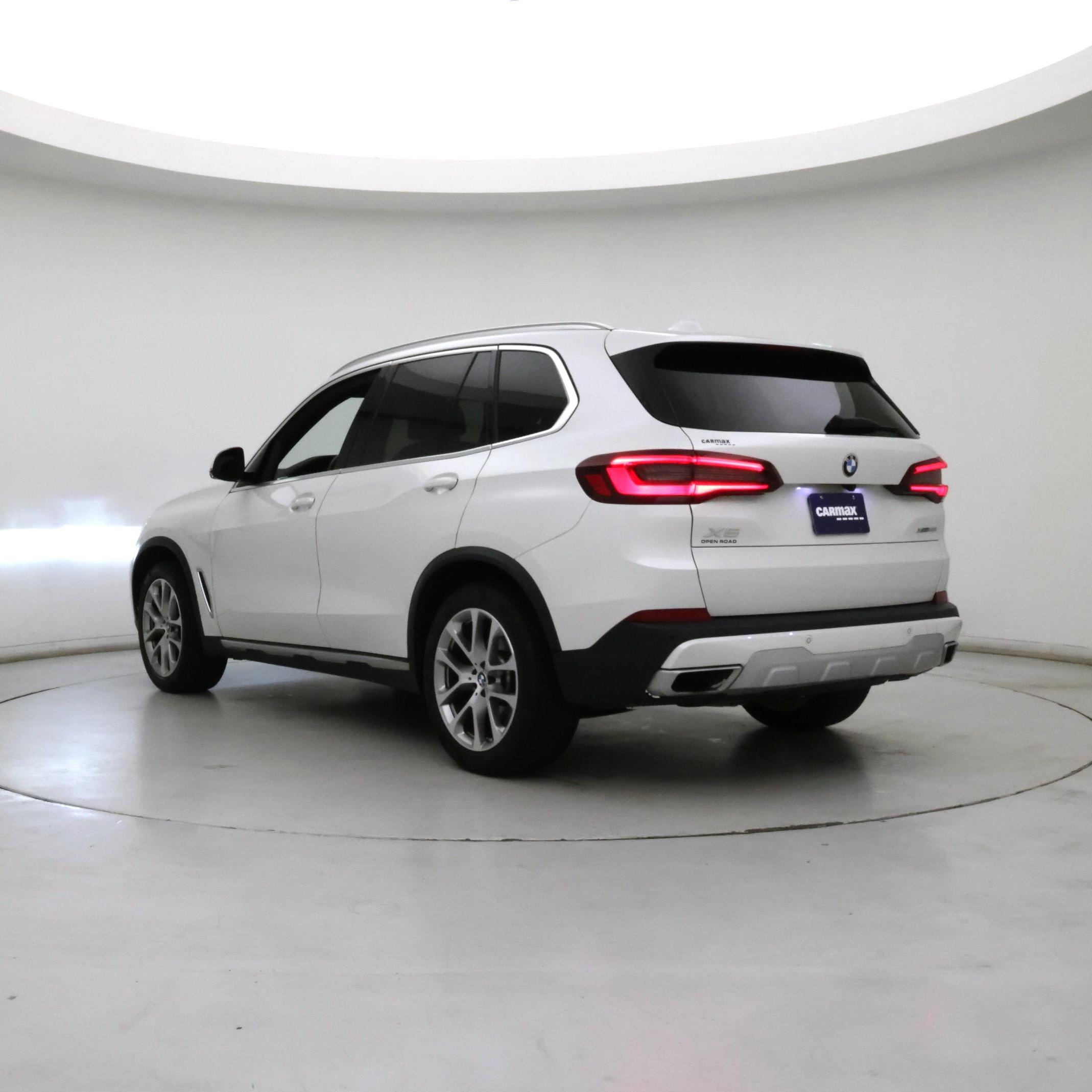 Thumbnail: 2021 BMW X5 - 2