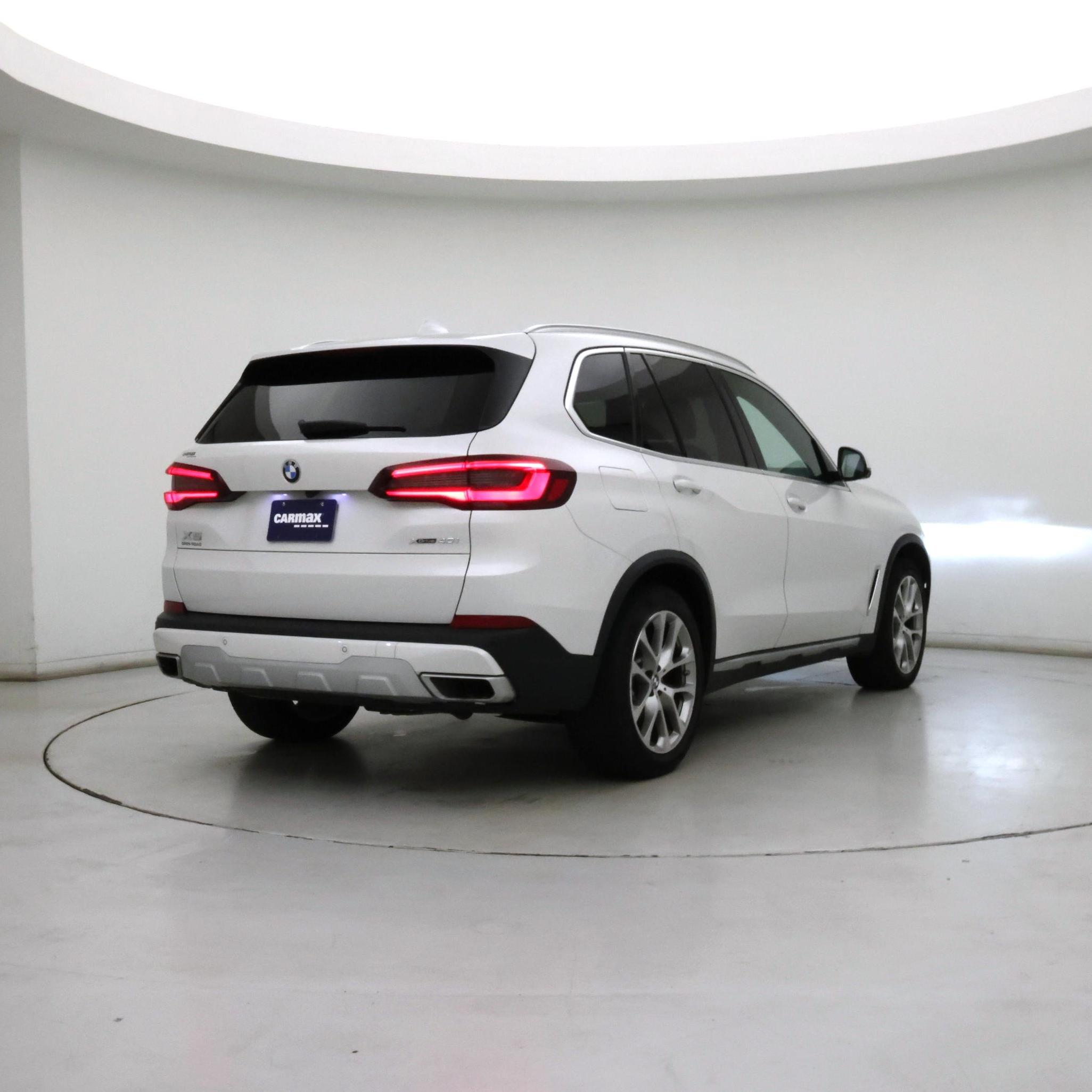 Thumbnail: 2021 BMW X5 - 8